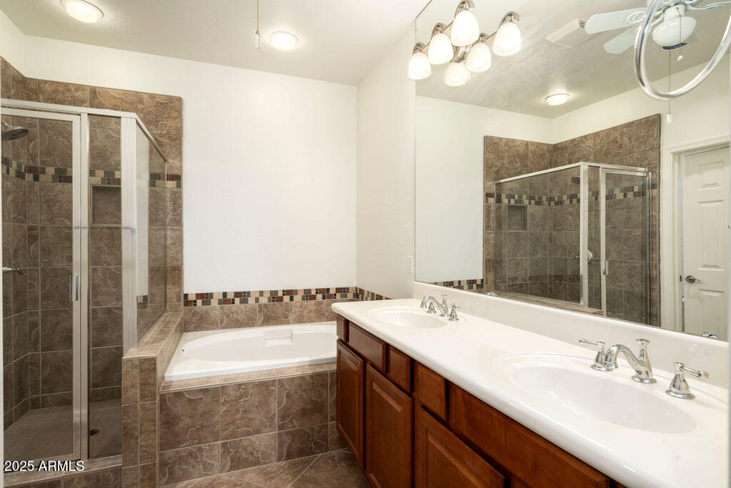 3935 E ROUGH RIDER Road, 1207