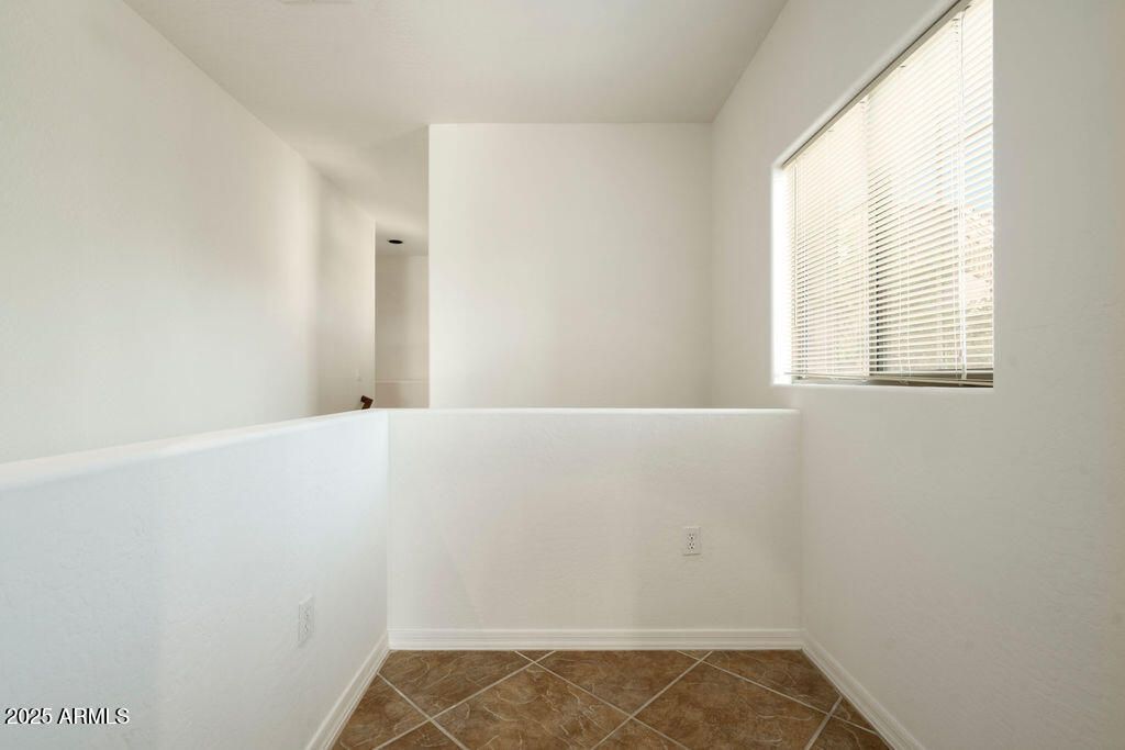 3935 E ROUGH RIDER Road, 1207