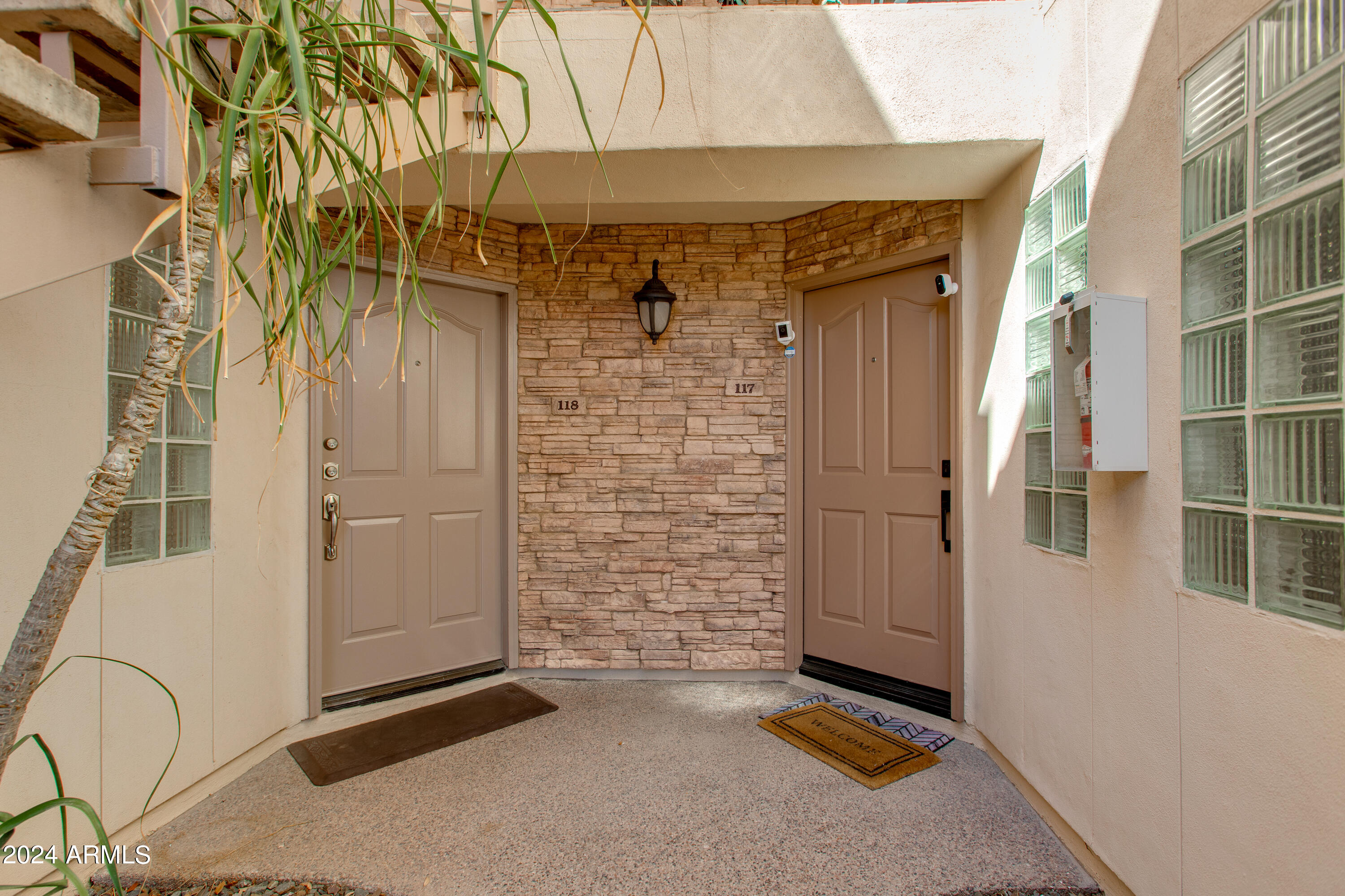 3235 E CAMELBACK Road 118