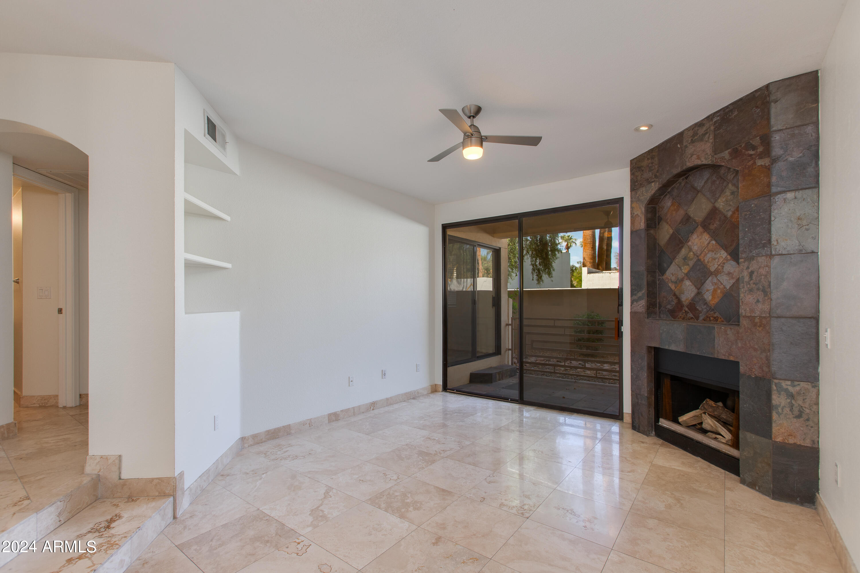 3235 E CAMELBACK Road 118