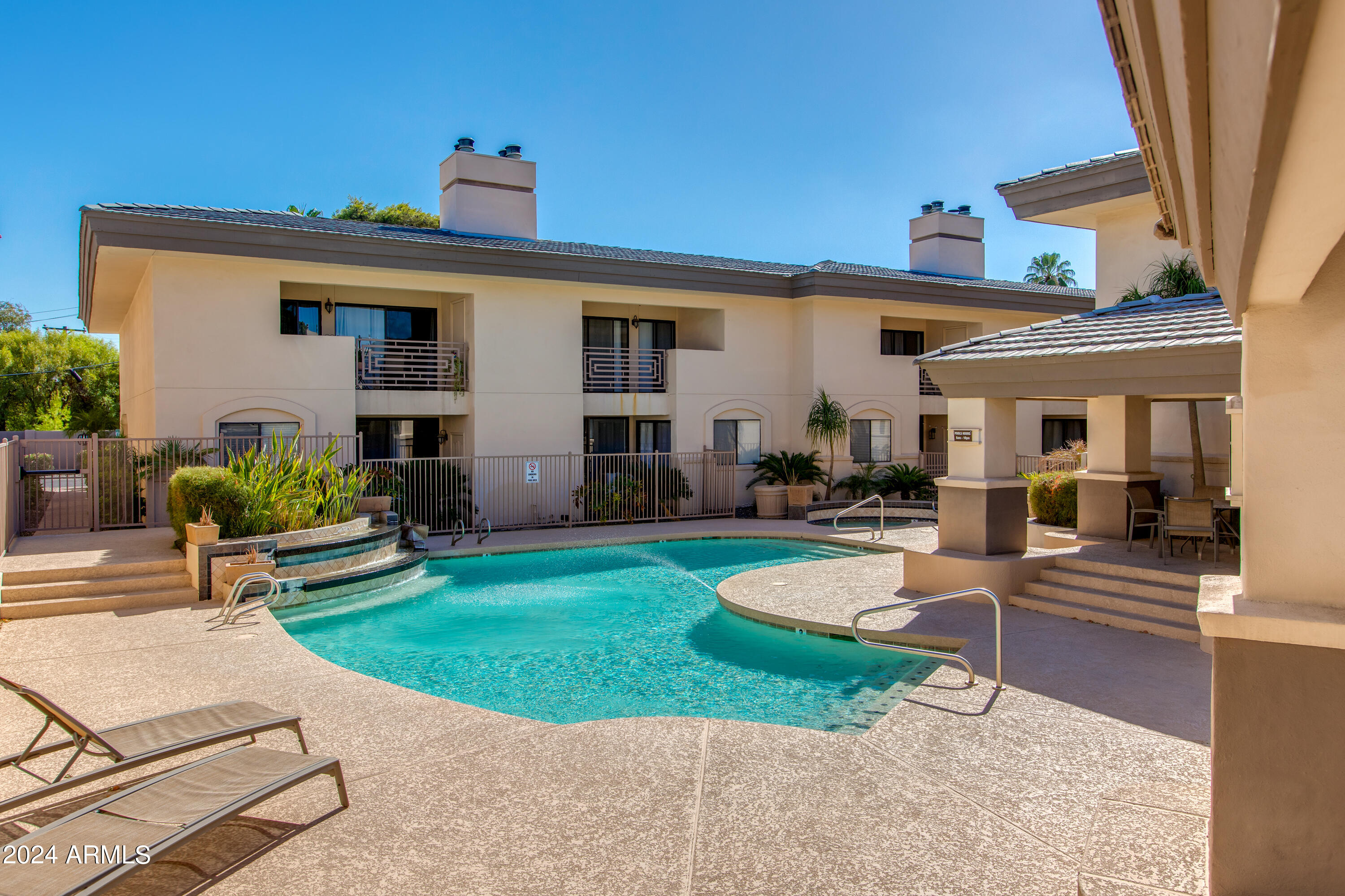 3235 E CAMELBACK Road 118