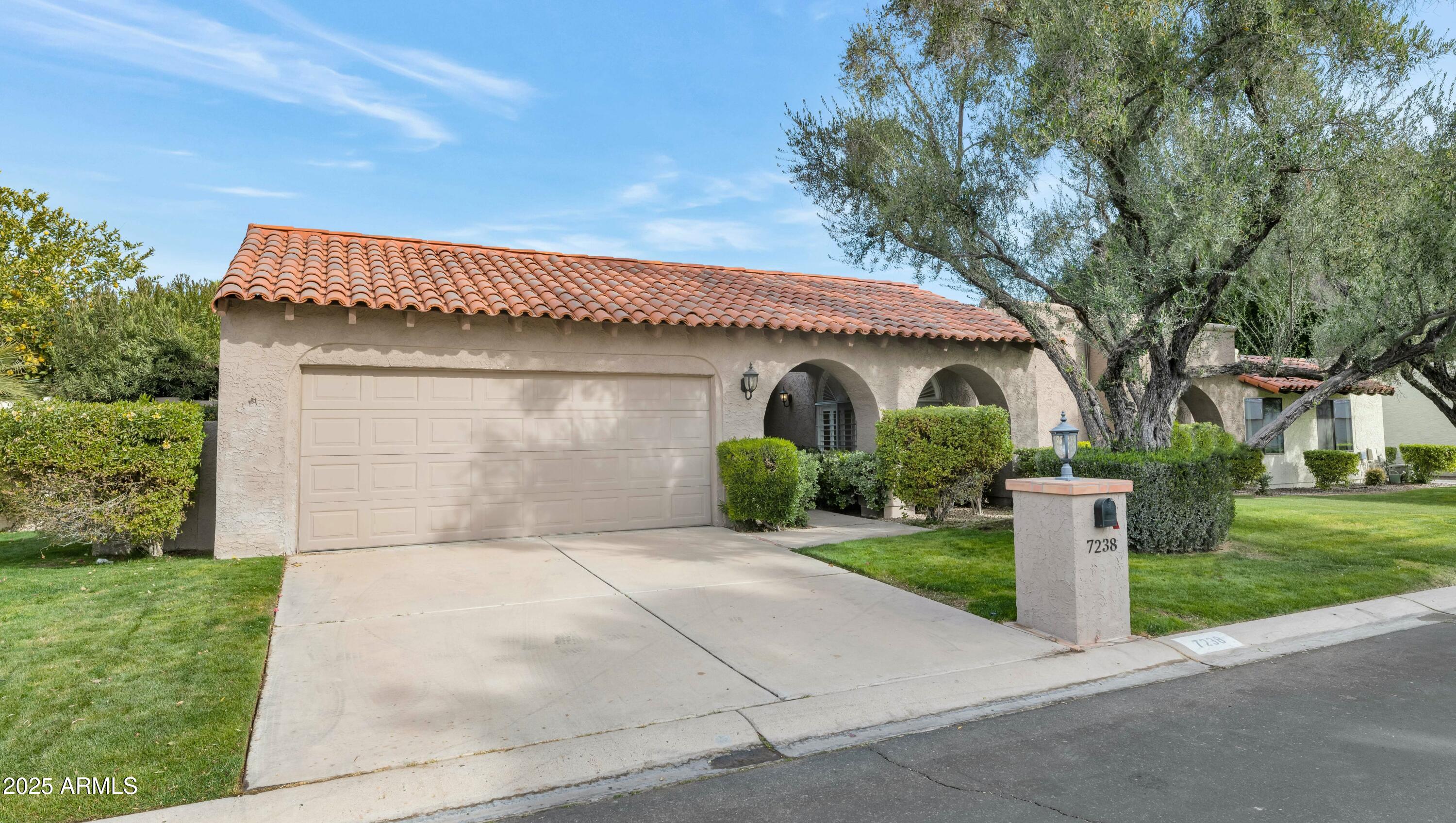 7238 E SOLANO Drive