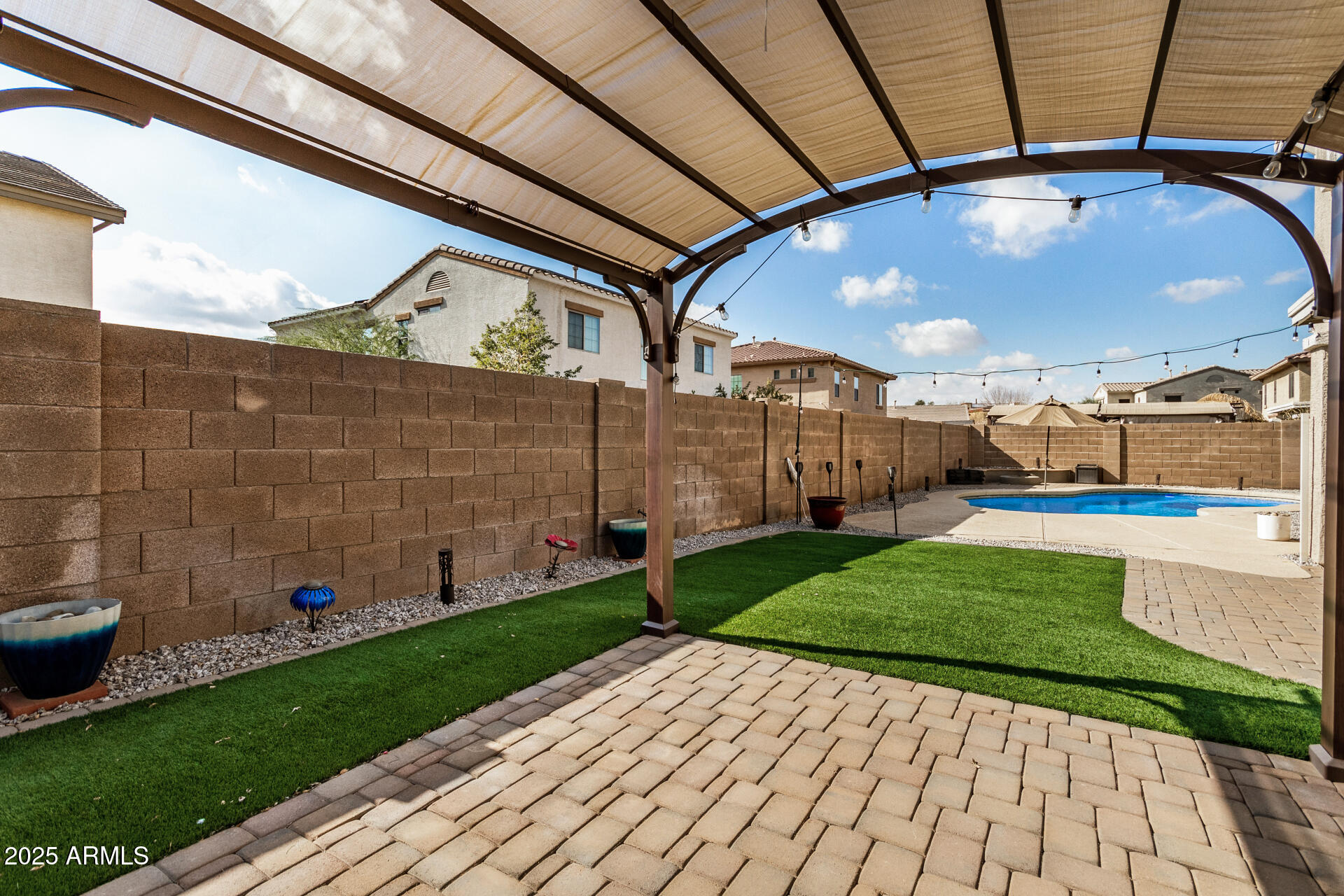 13305 W INDIANOLA Avenue