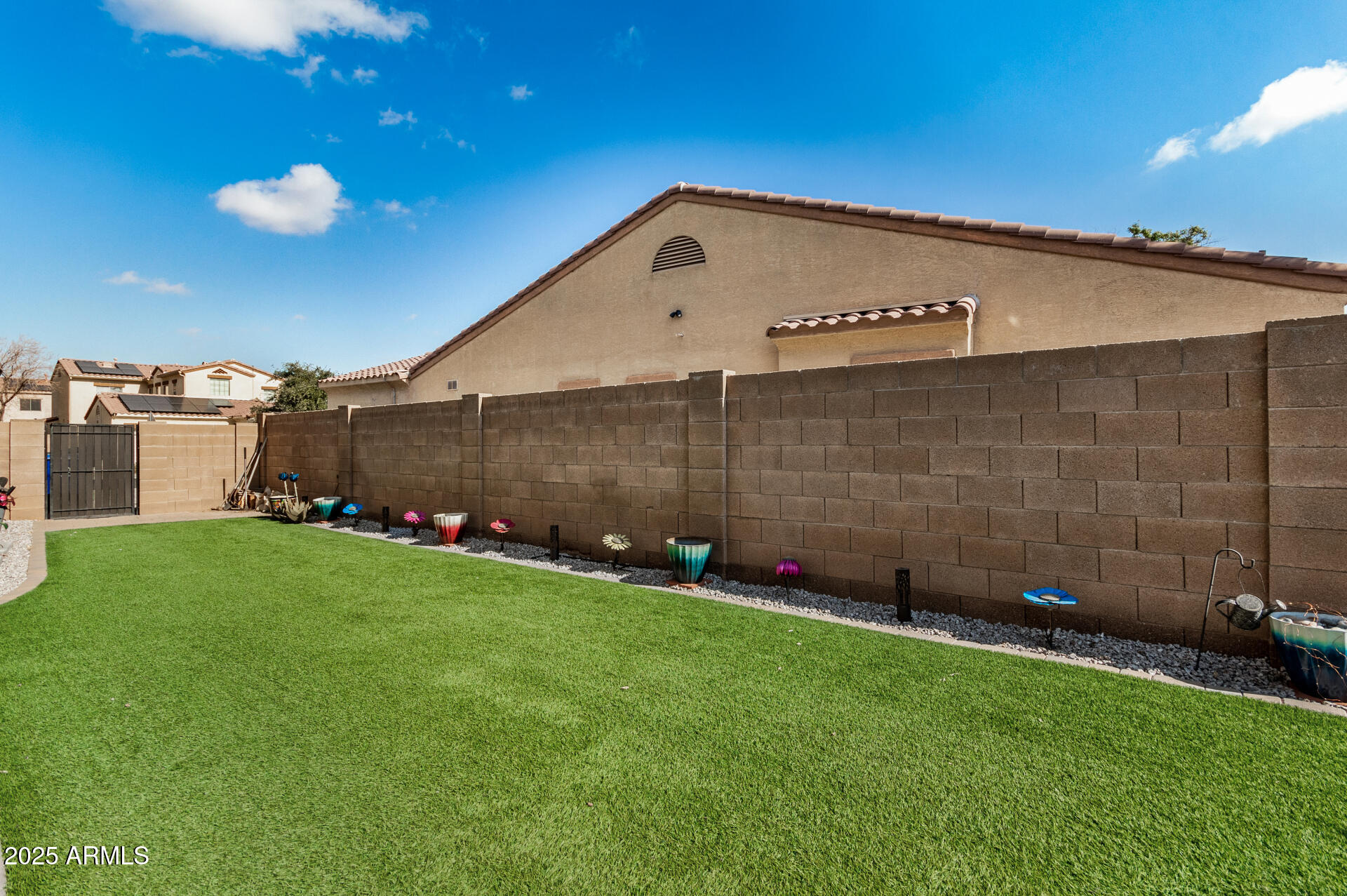 13305 W INDIANOLA Avenue