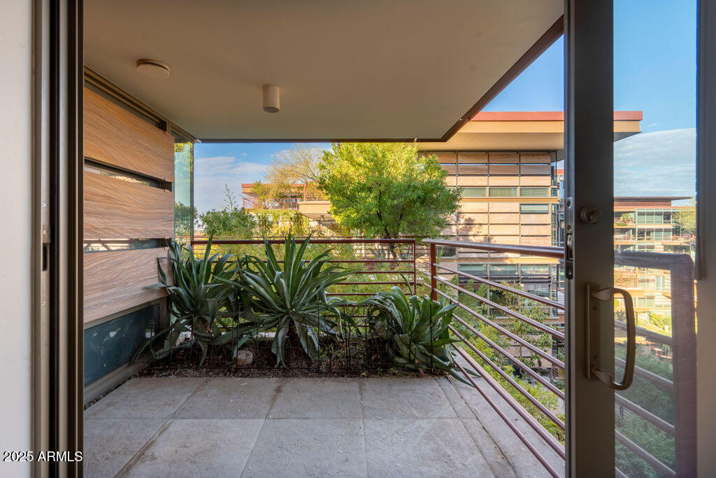 7137 E Rancho Vista Drive 6010