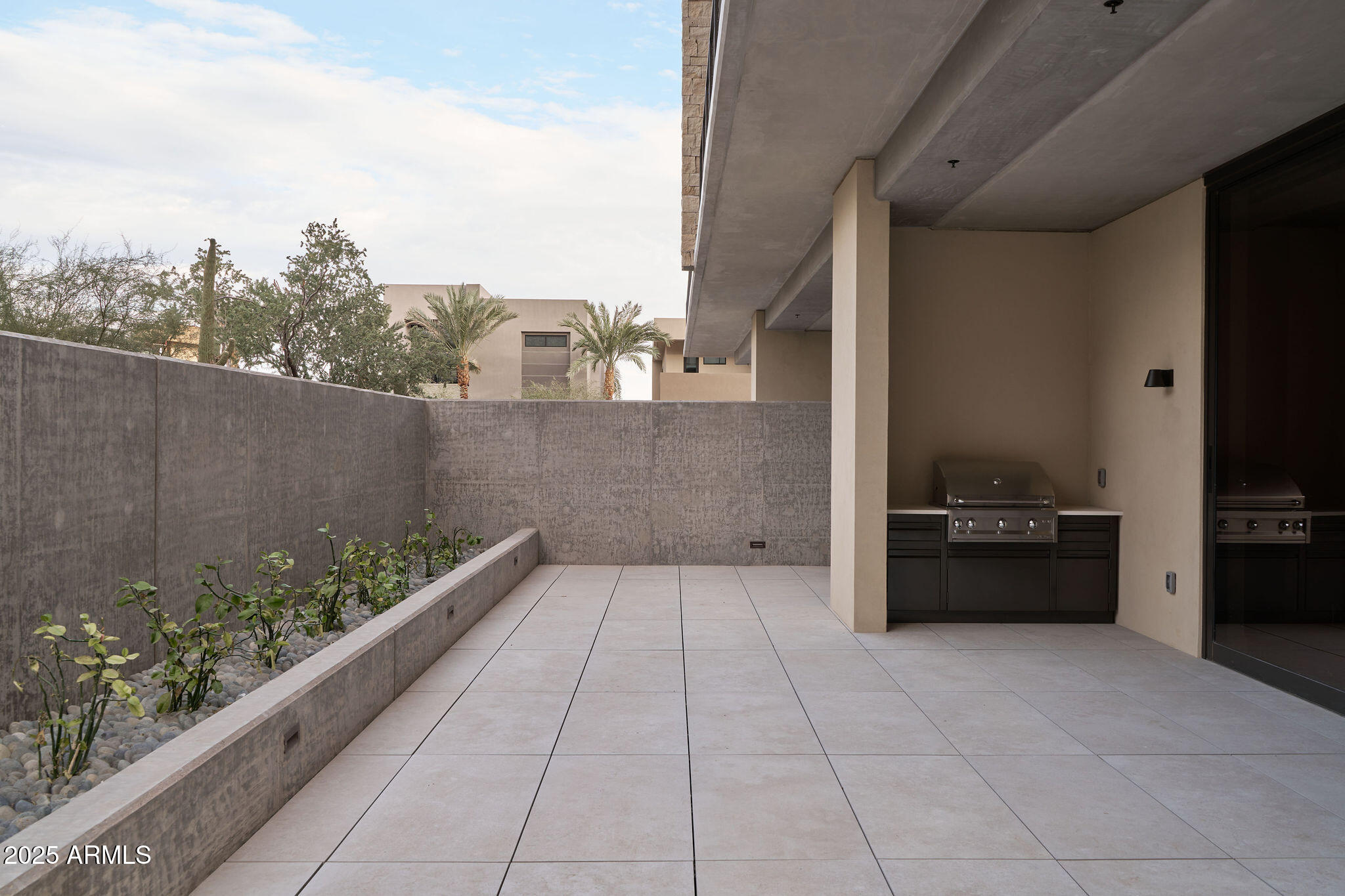 5000 N Camelback Ridge Road 109