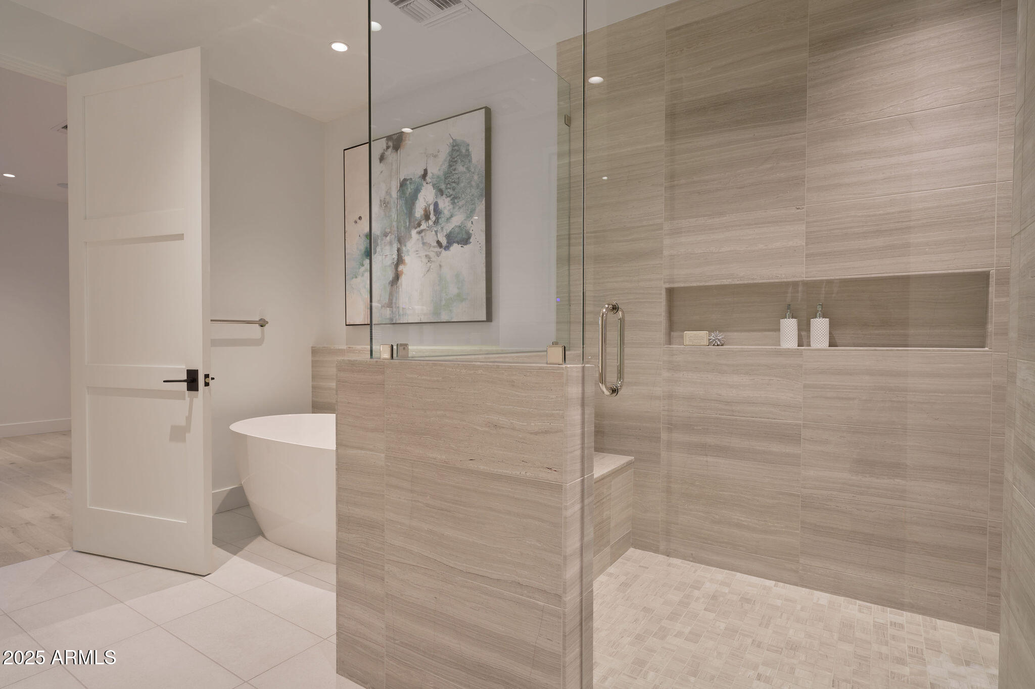5000 N Camelback Ridge Road 109