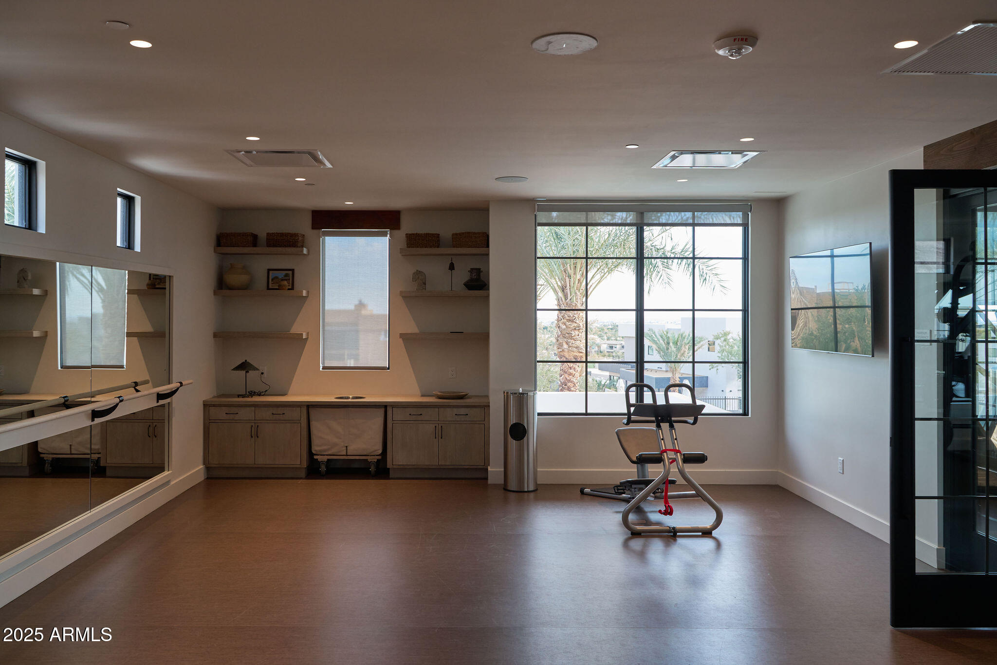 5000 N Camelback Ridge Road 109