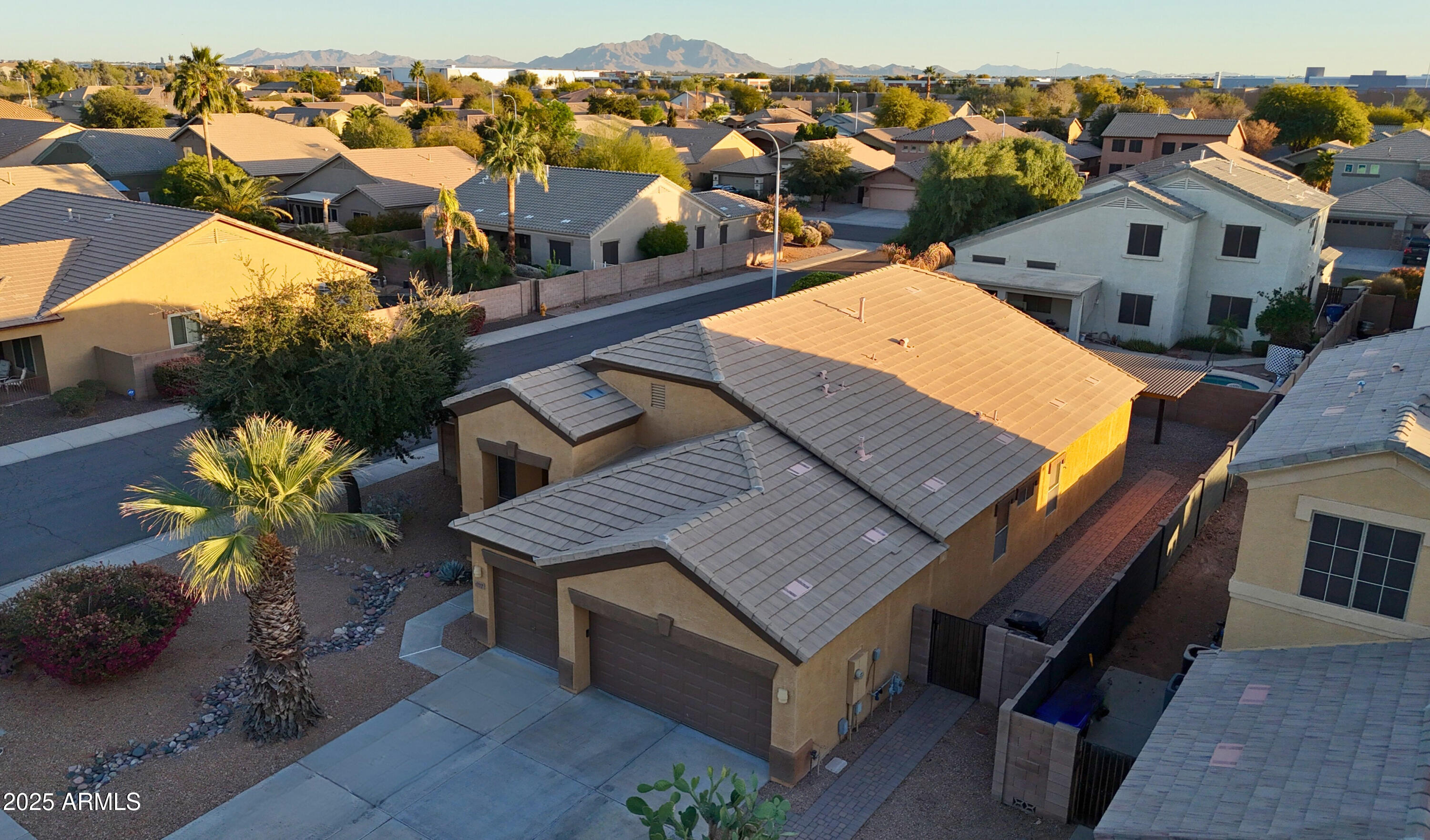 1619 E BERETTA Place