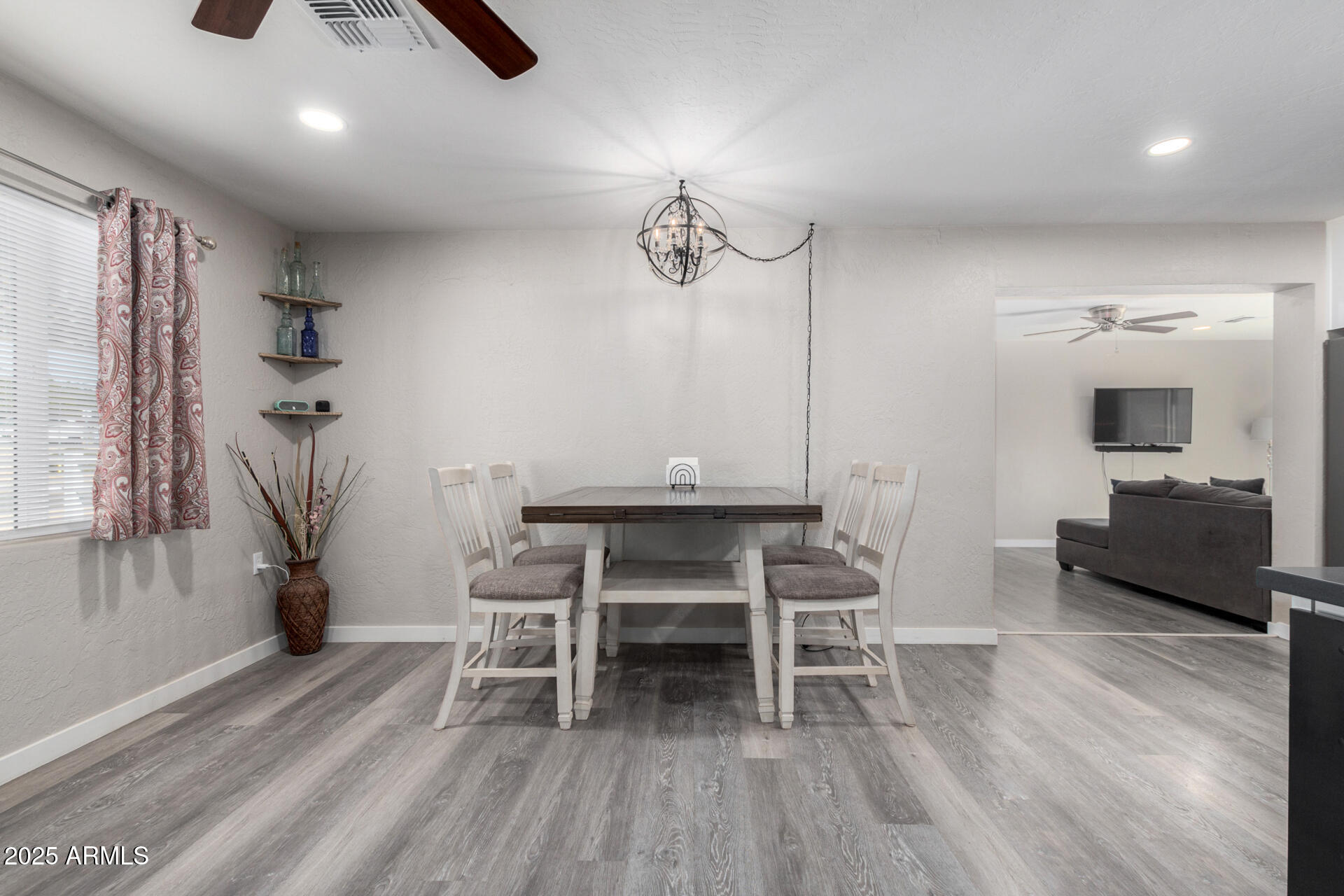 545 N 98TH Street