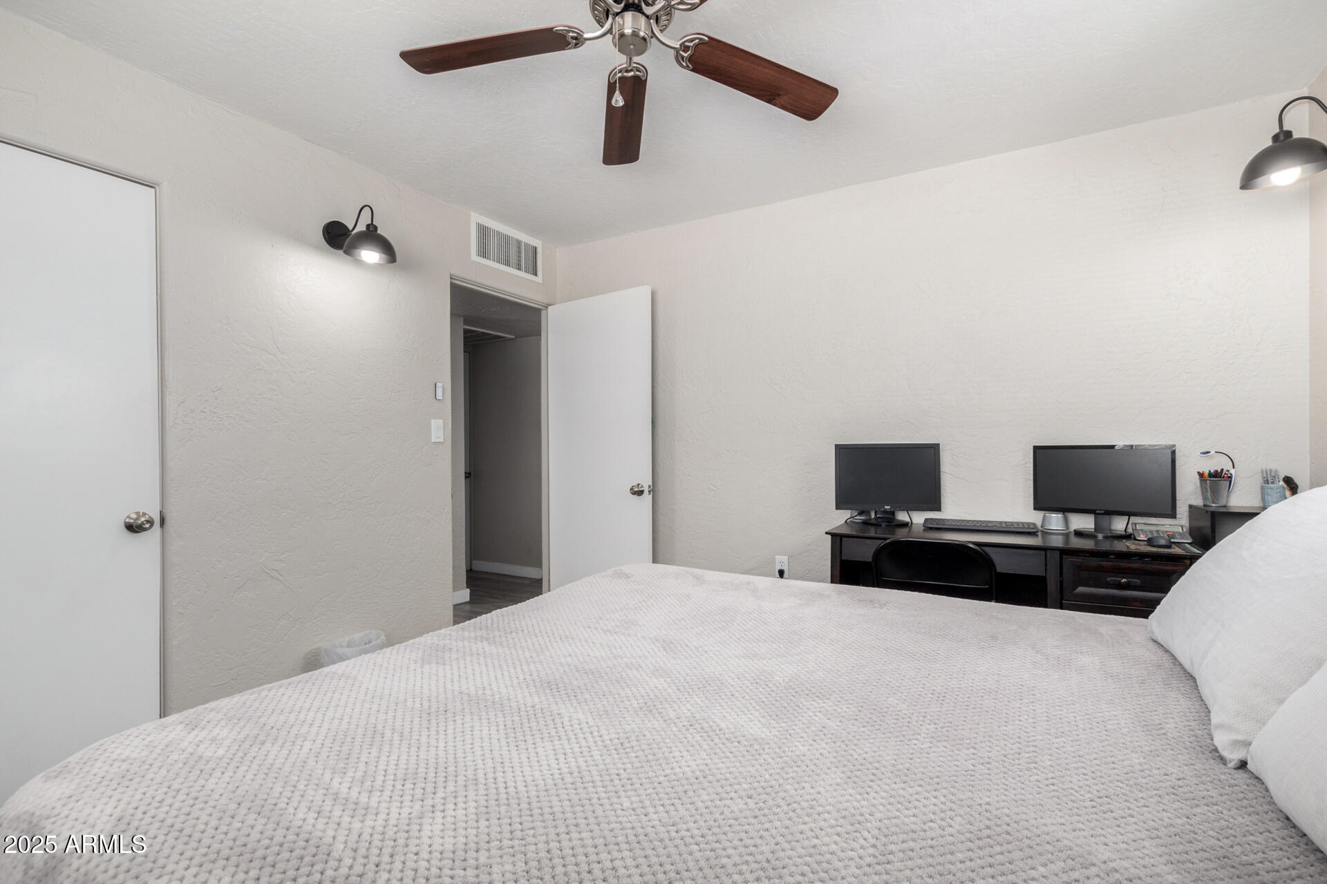 545 N 98TH Street