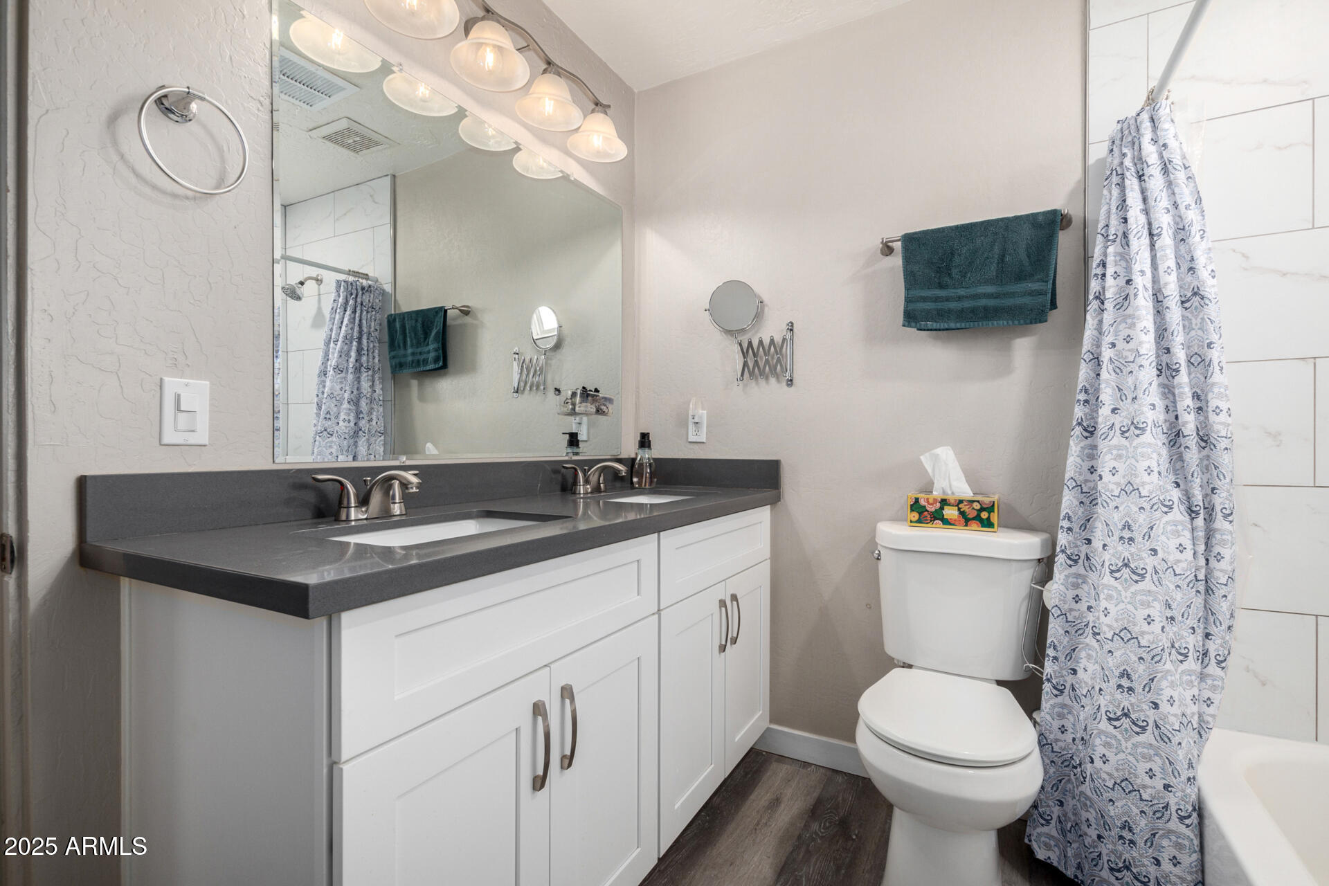 545 N 98TH Street