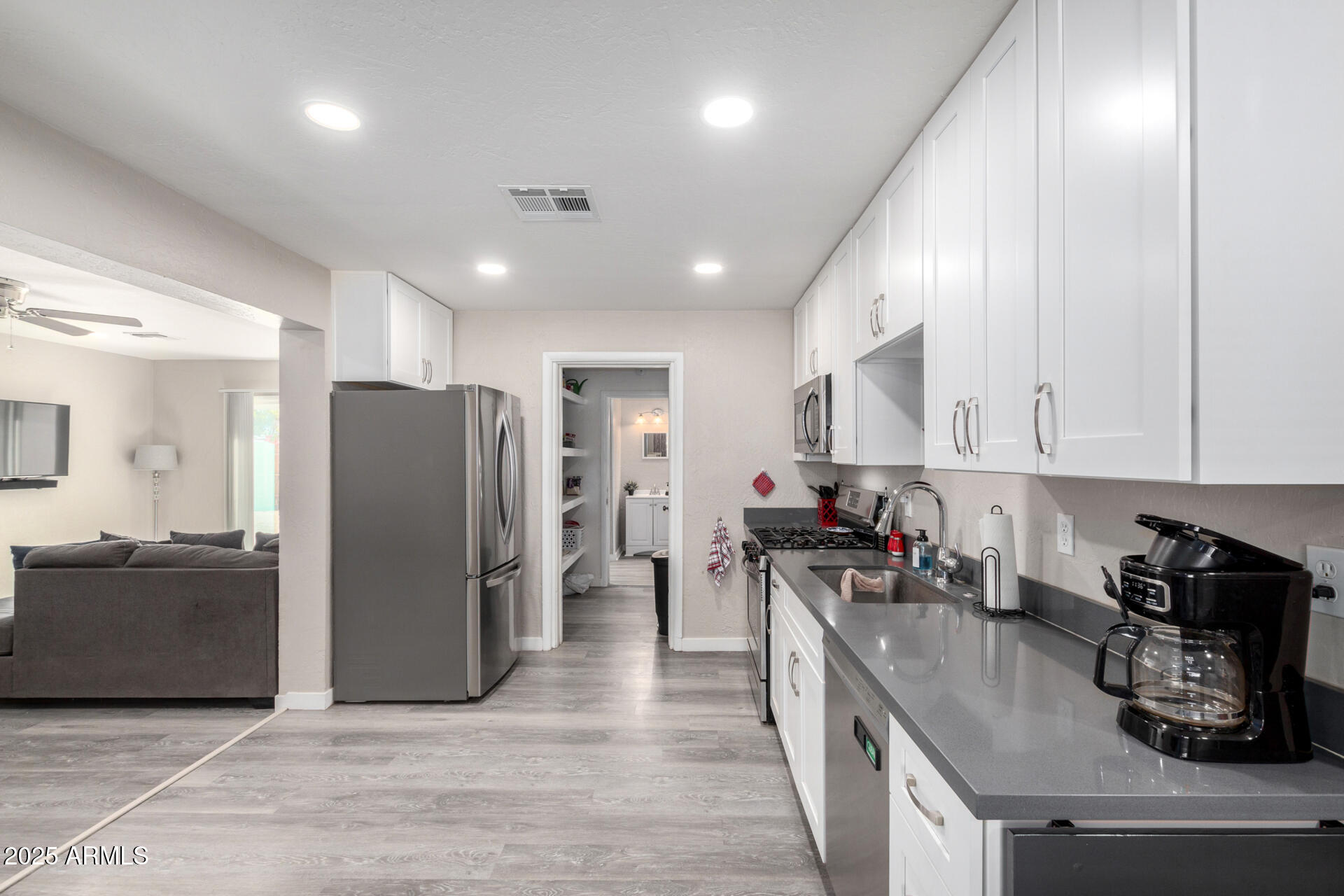 545 N 98TH Street