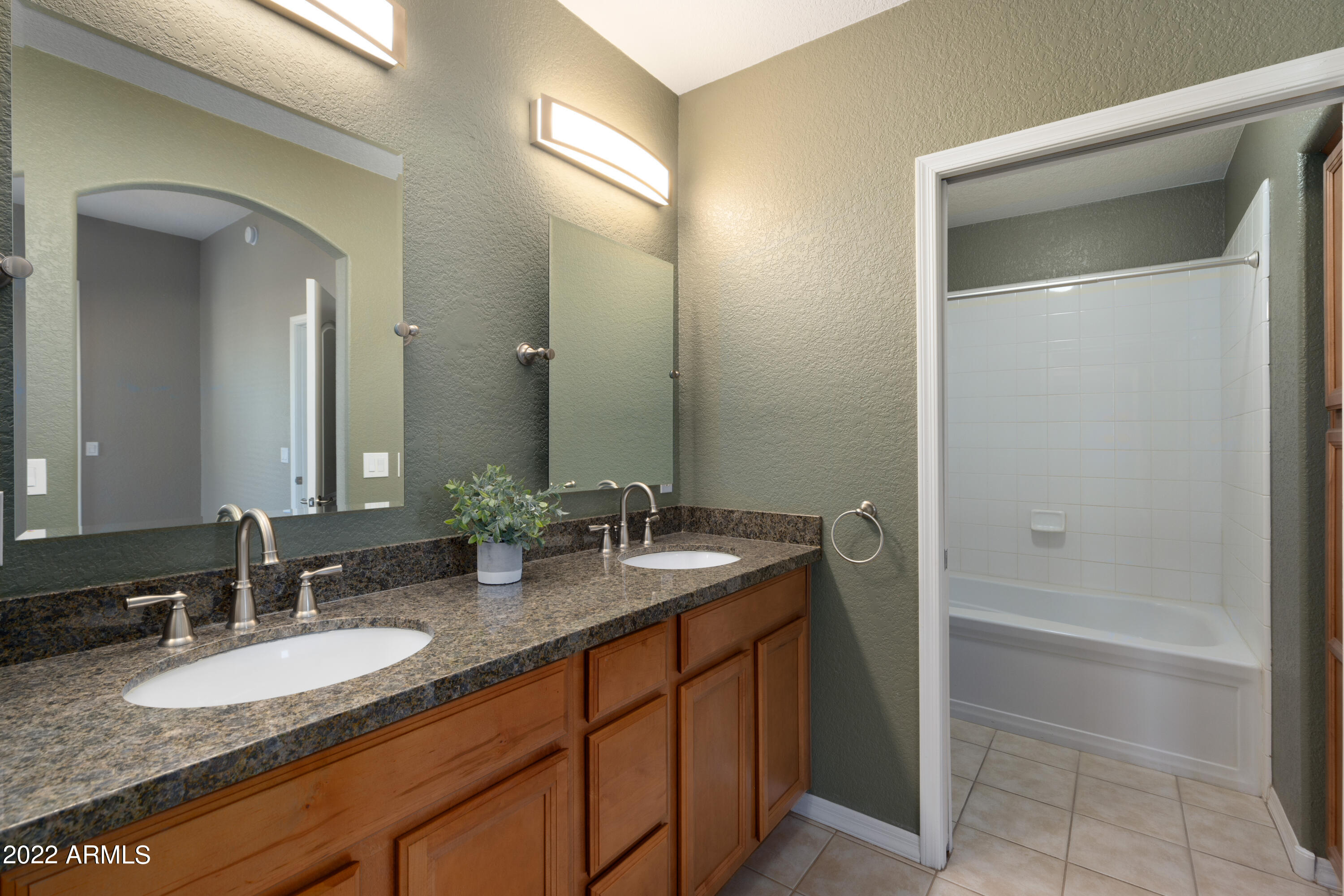 7027 N Scottsdale Road Unit 101