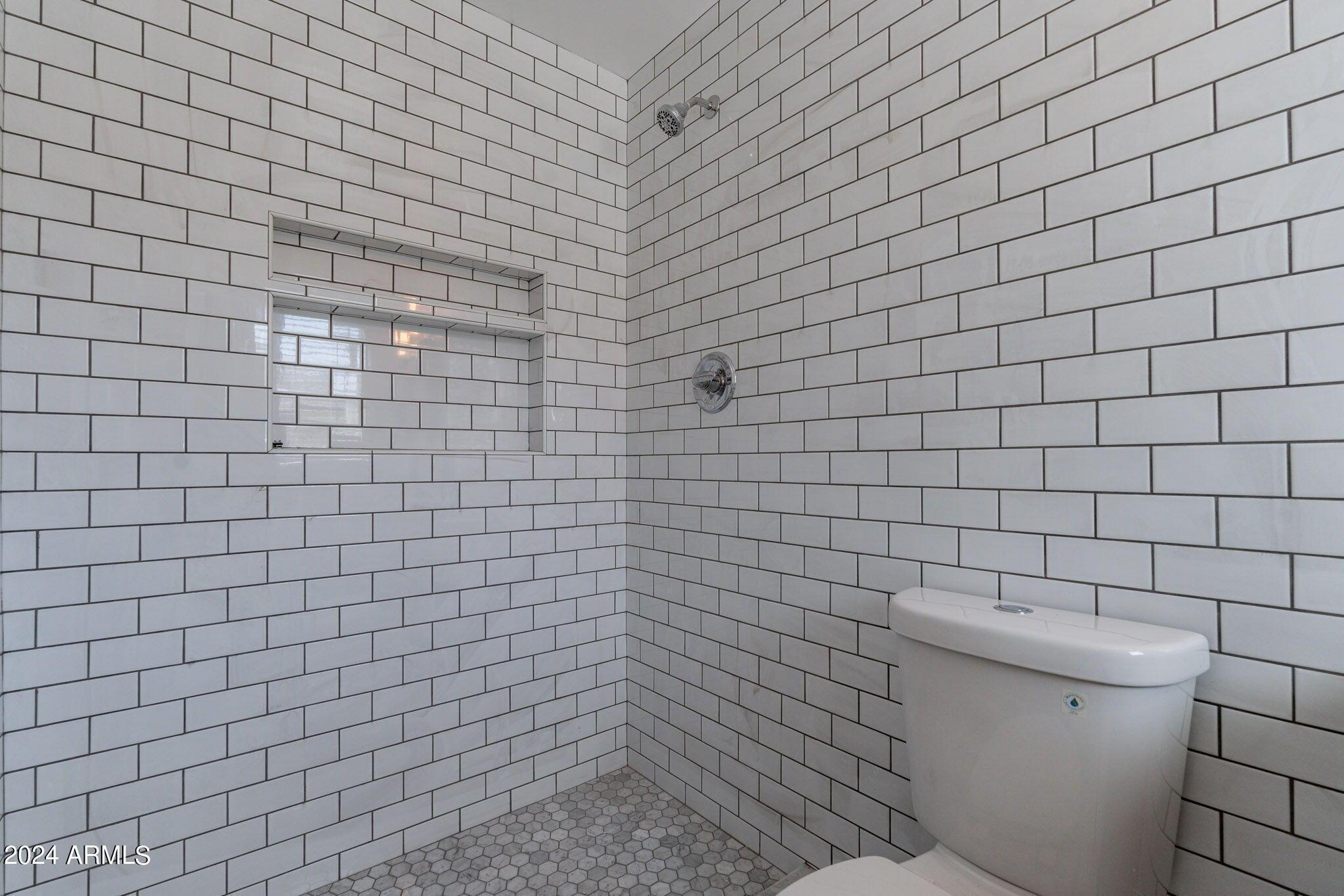 6438 E CALLE REDONDO