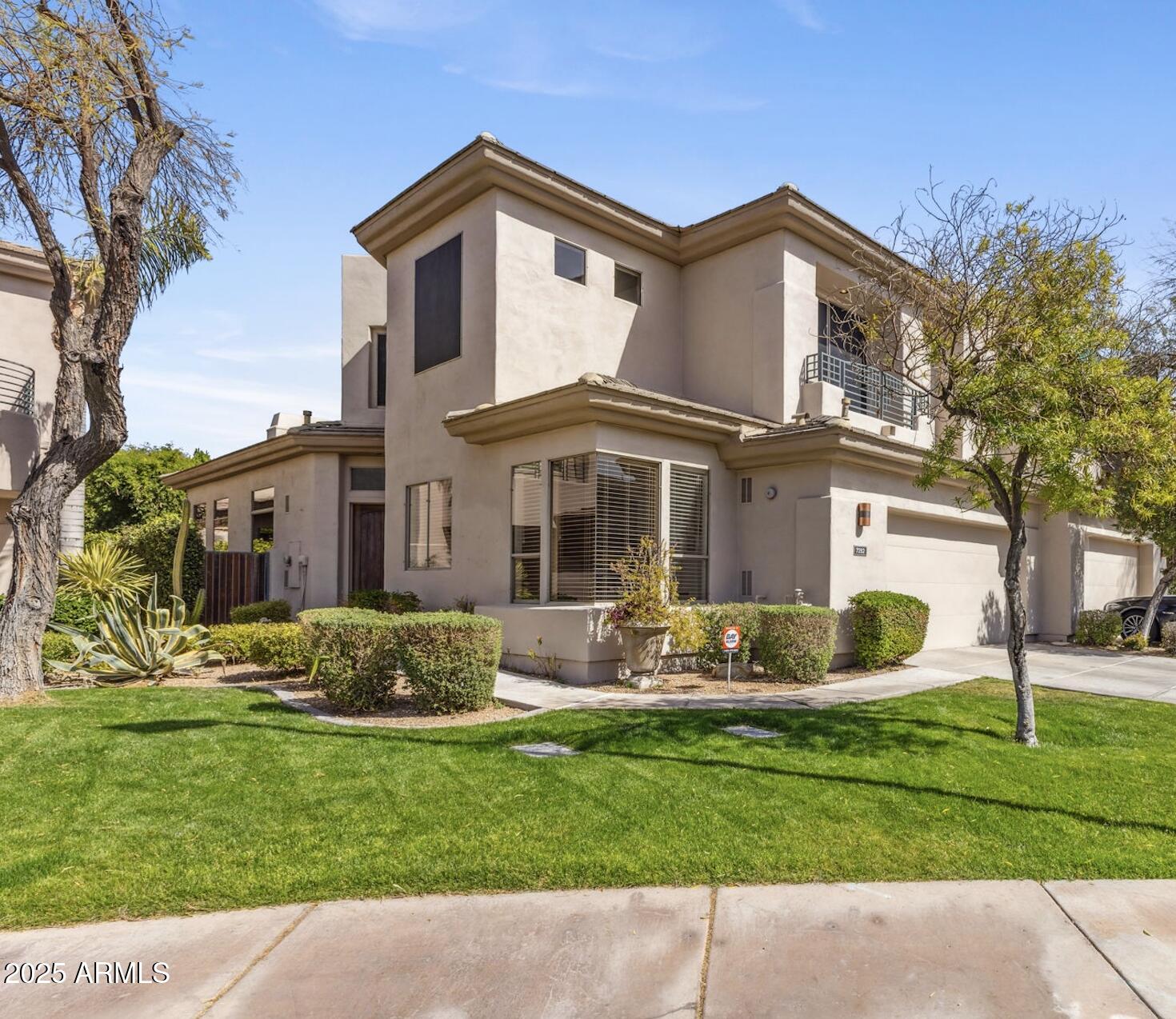 7282 E DEL ACERO Drive