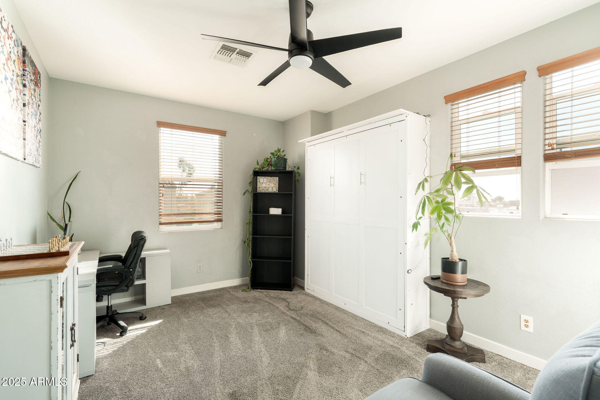 2918 N 48TH Place