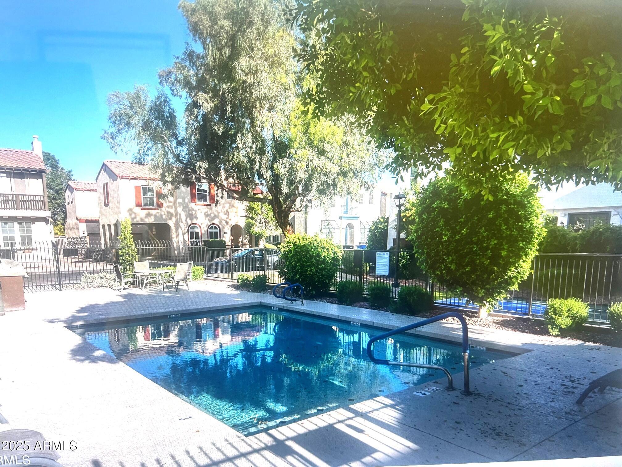2918 N 48TH Place