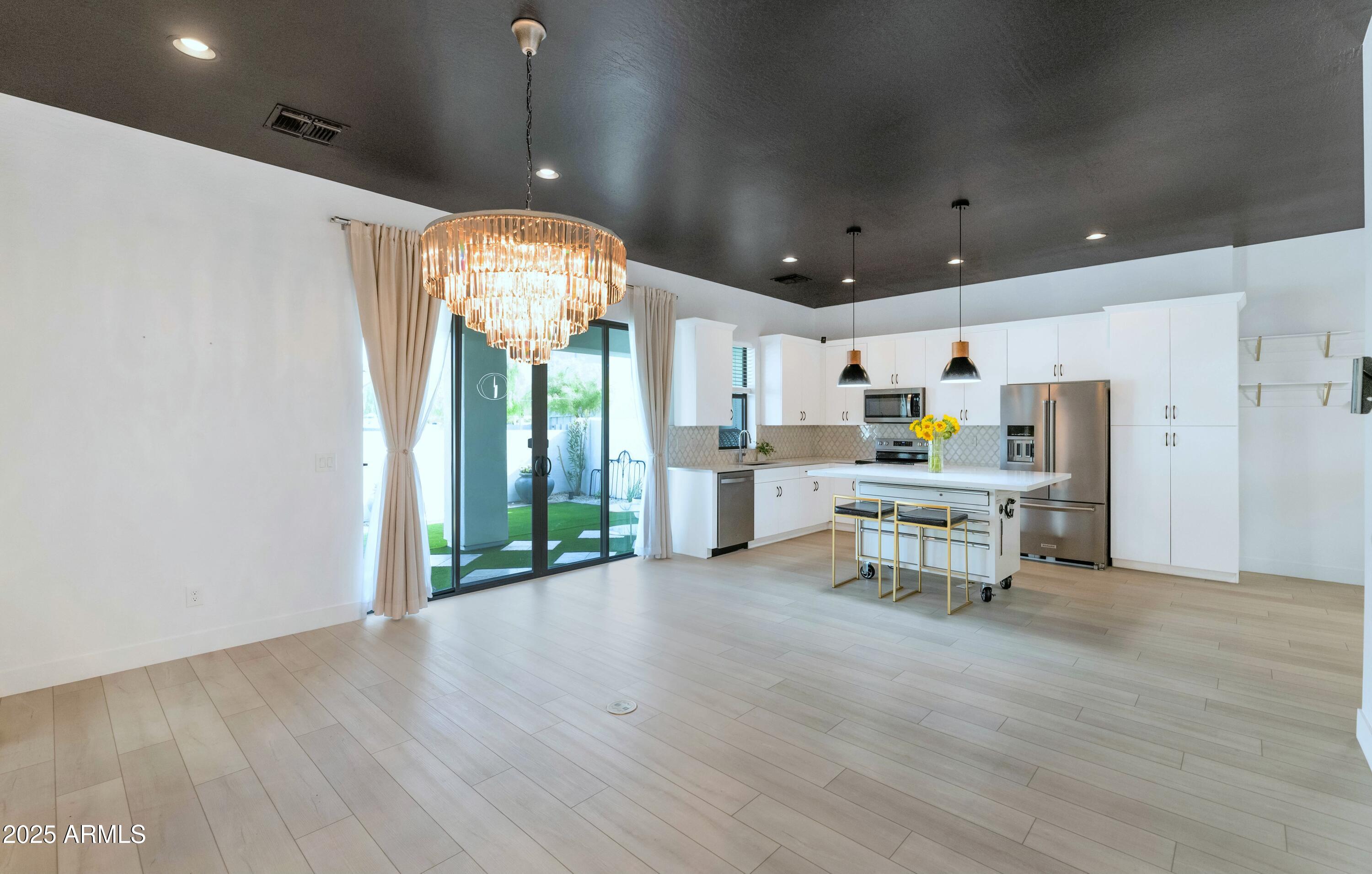 3136 E CHERYL Drive