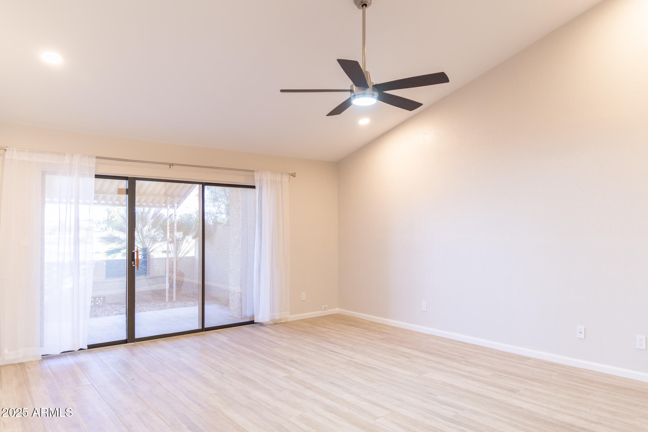 5121 N 79th Place