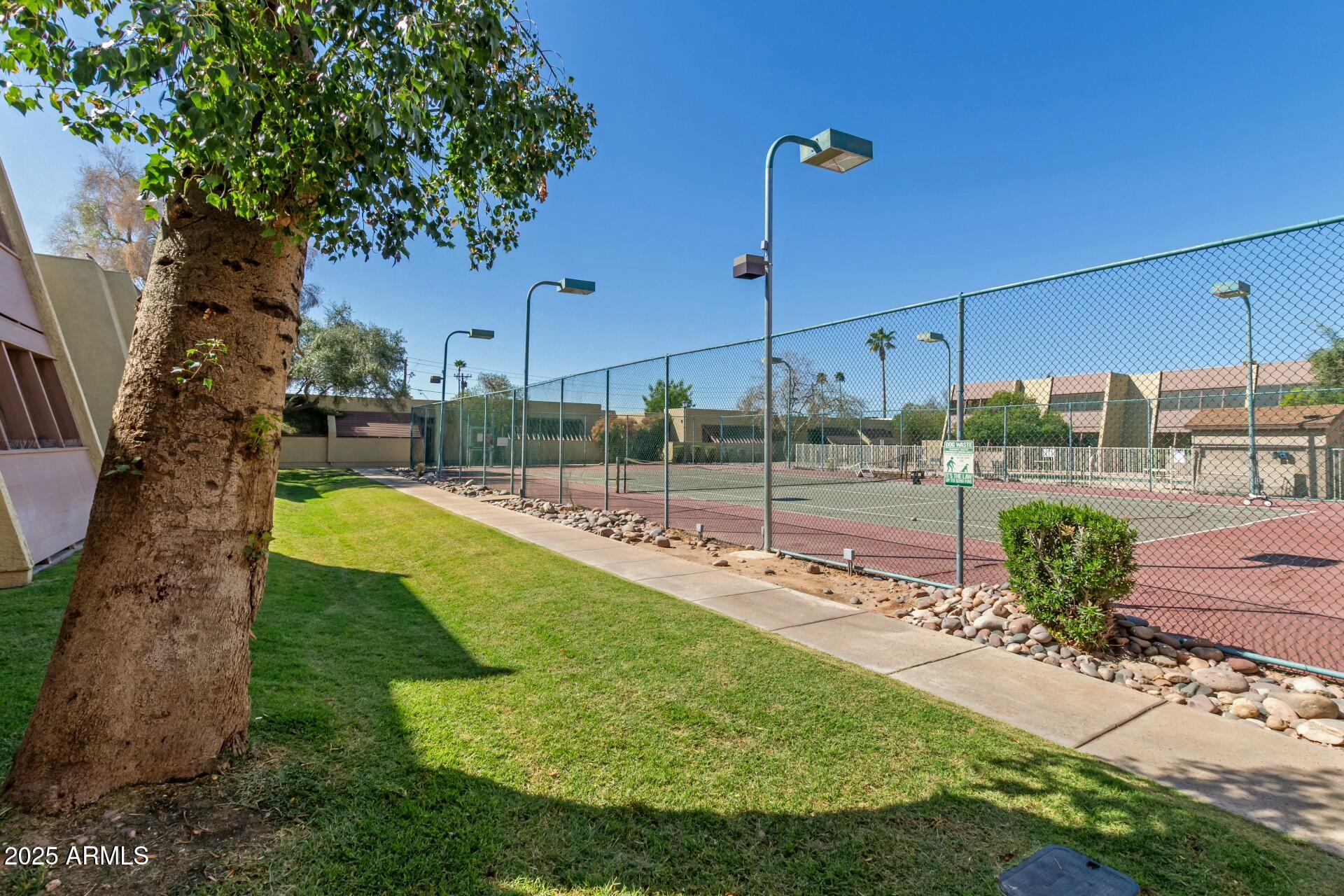 705 W 13TH Street