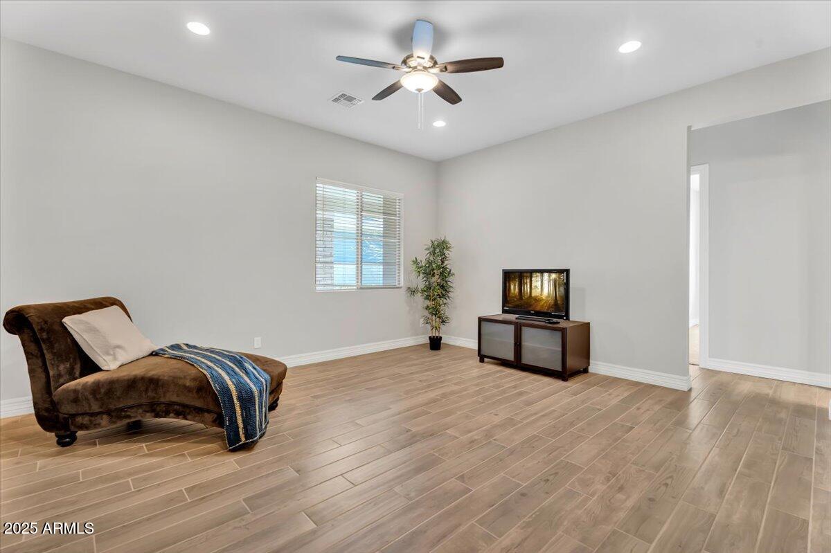 3648 E ARABIAN Drive