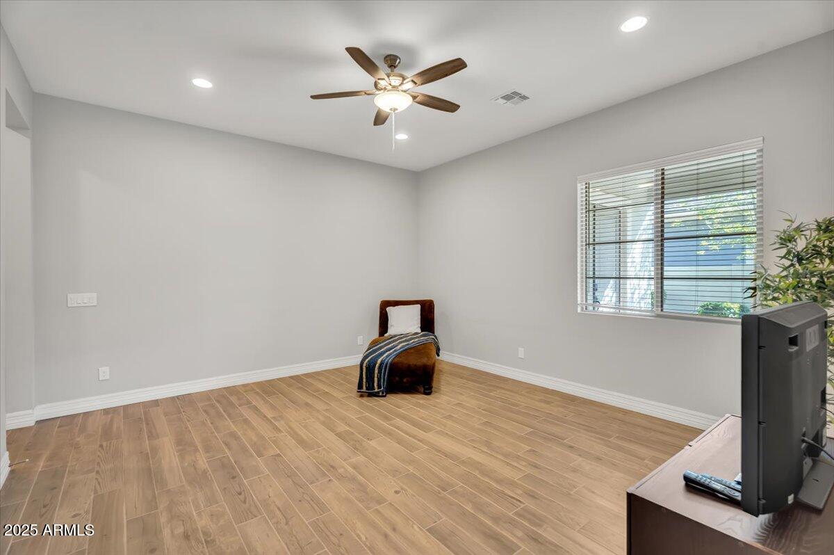 3648 E ARABIAN Drive