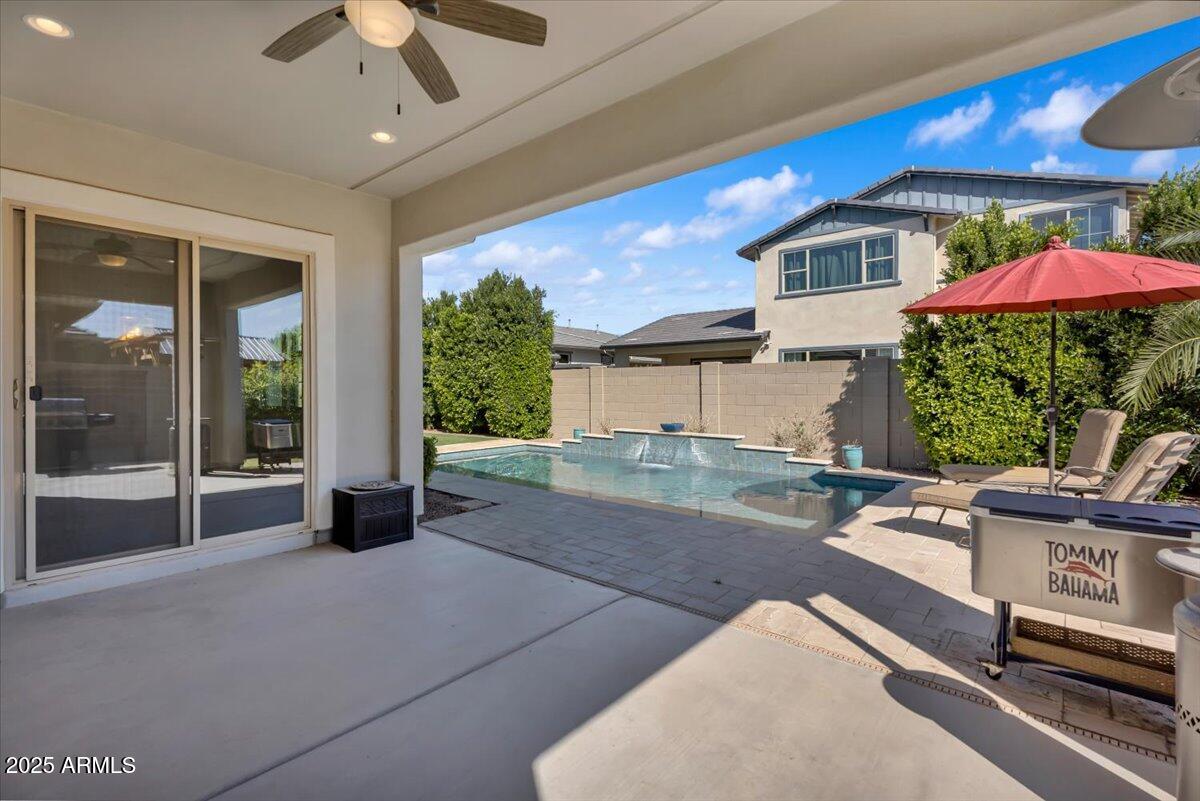 3648 E ARABIAN Drive
