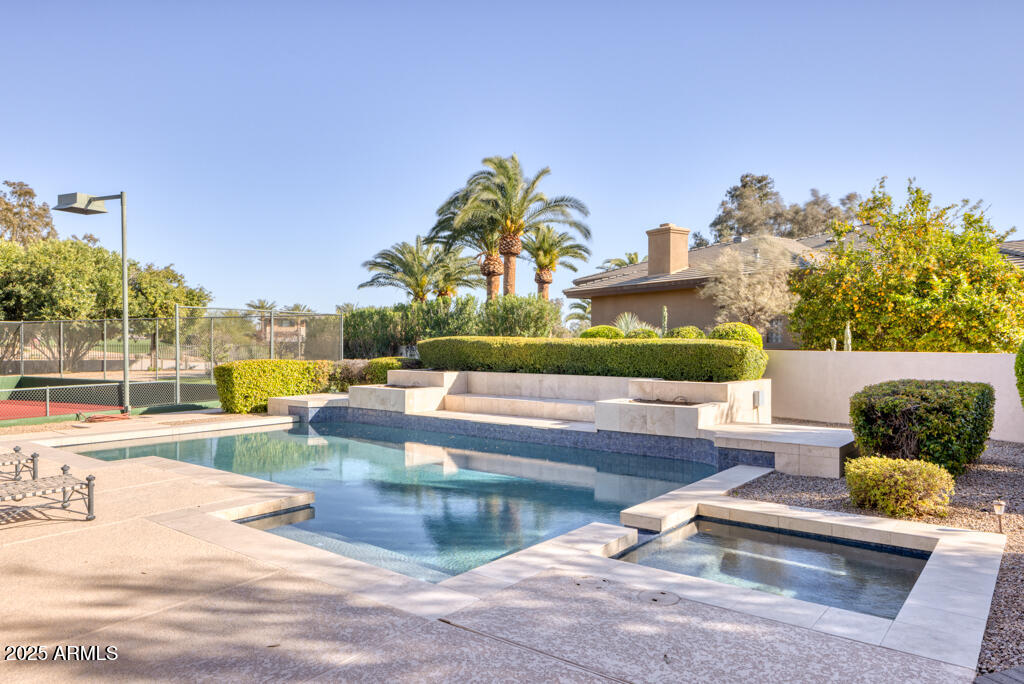 7630 E VAQUERO Drive
