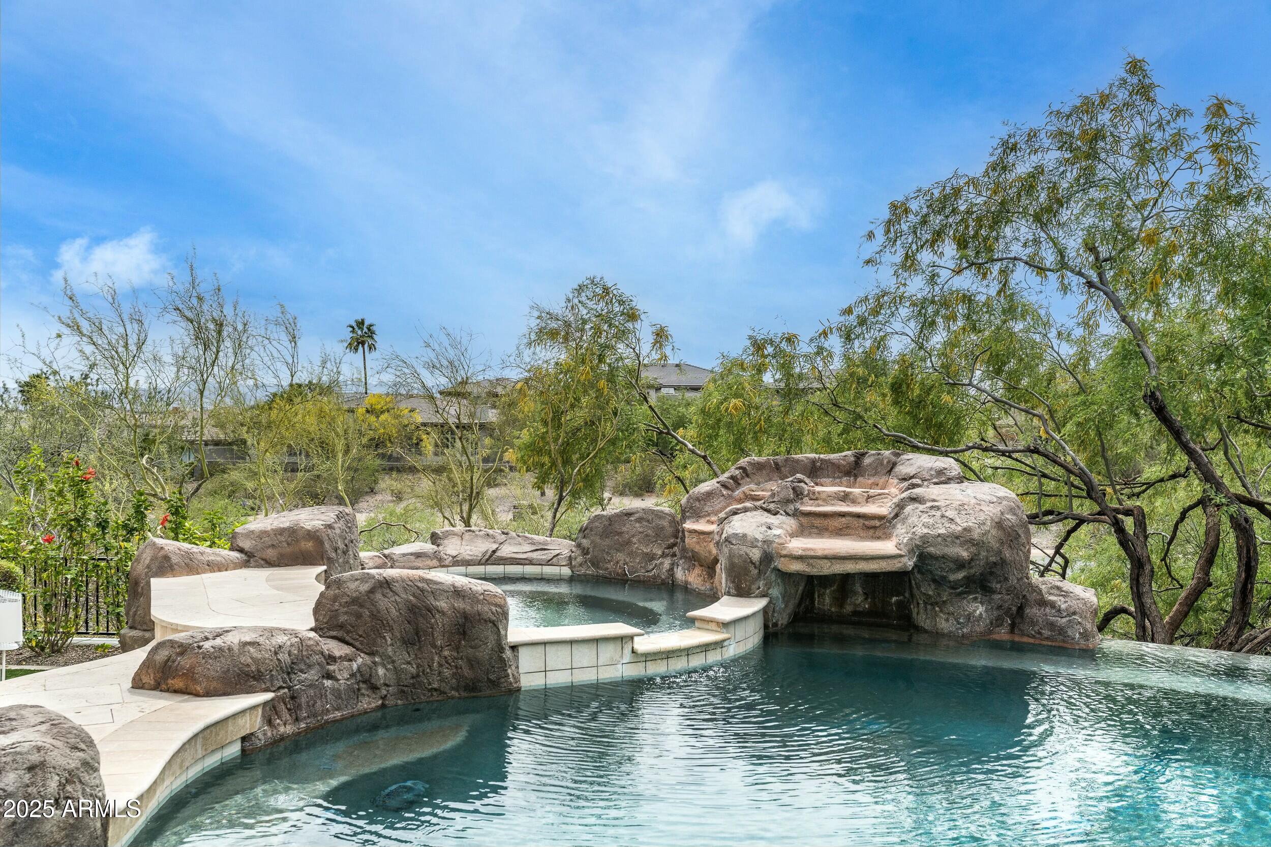 6556 N ARIZONA BILTMORE Circle