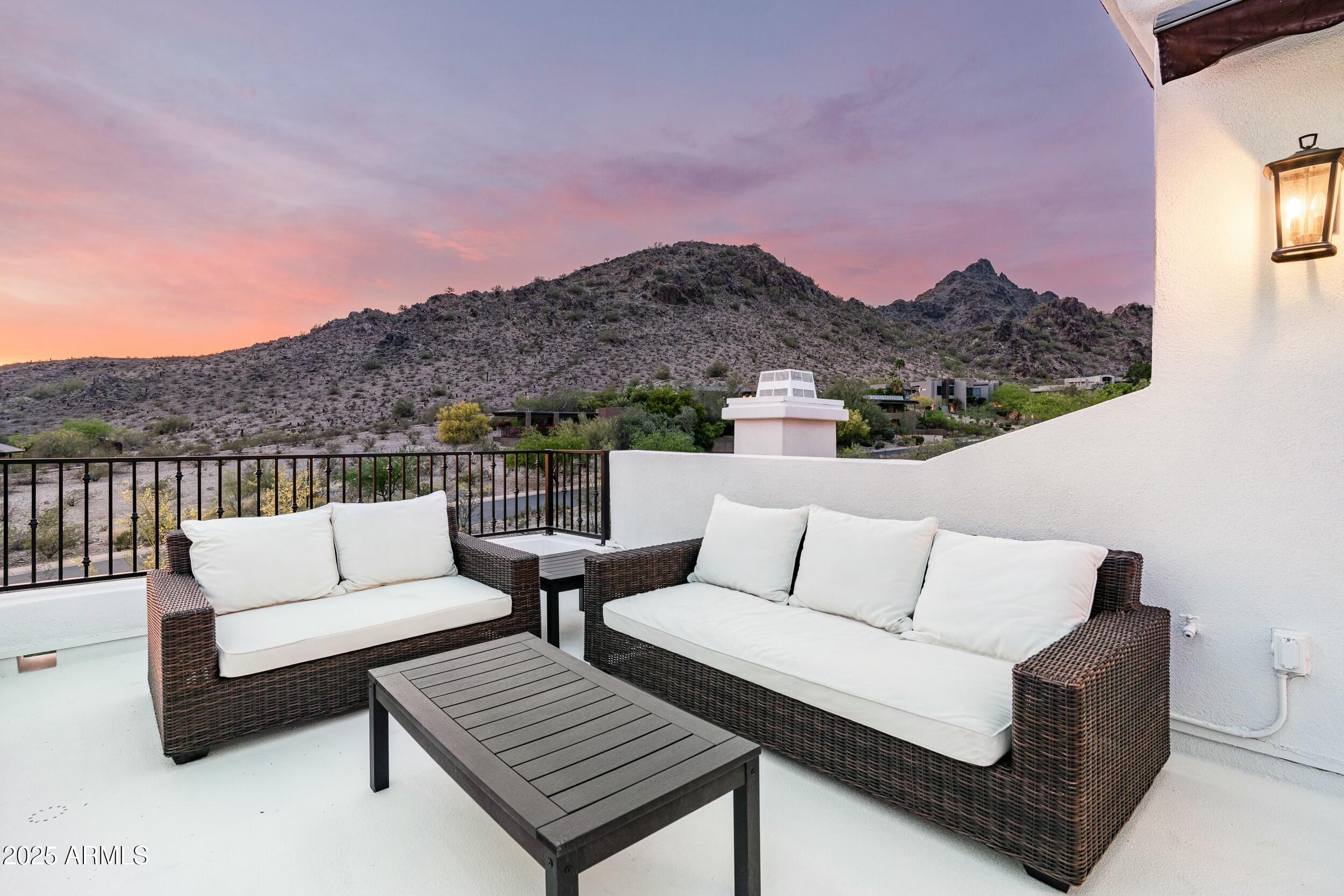 6556 N ARIZONA BILTMORE Circle