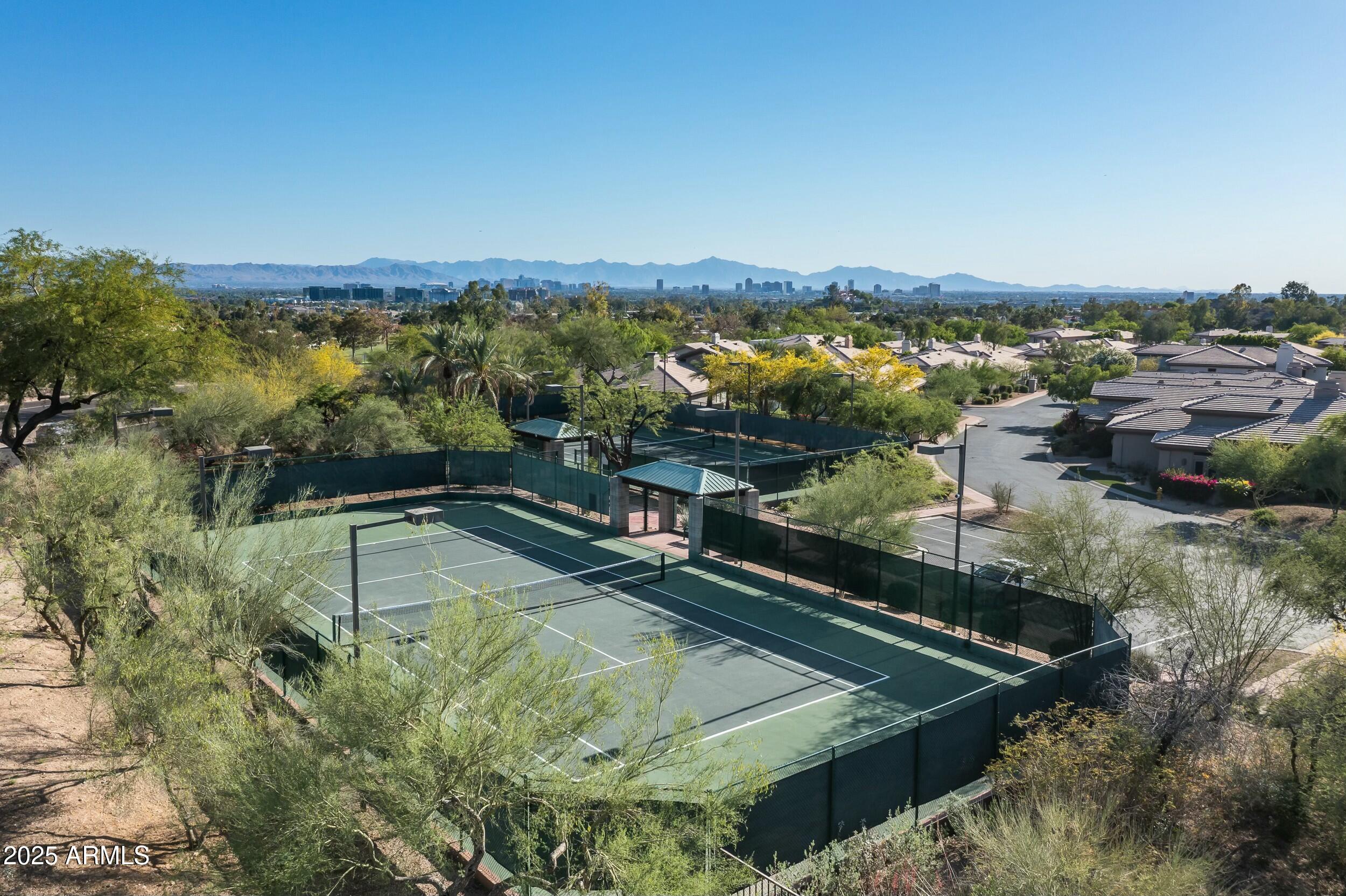 6556 N ARIZONA BILTMORE Circle