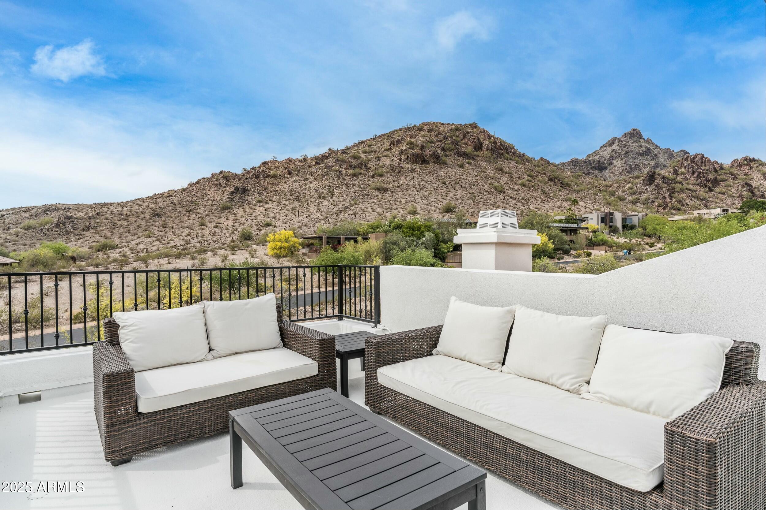 6556 N ARIZONA BILTMORE Circle