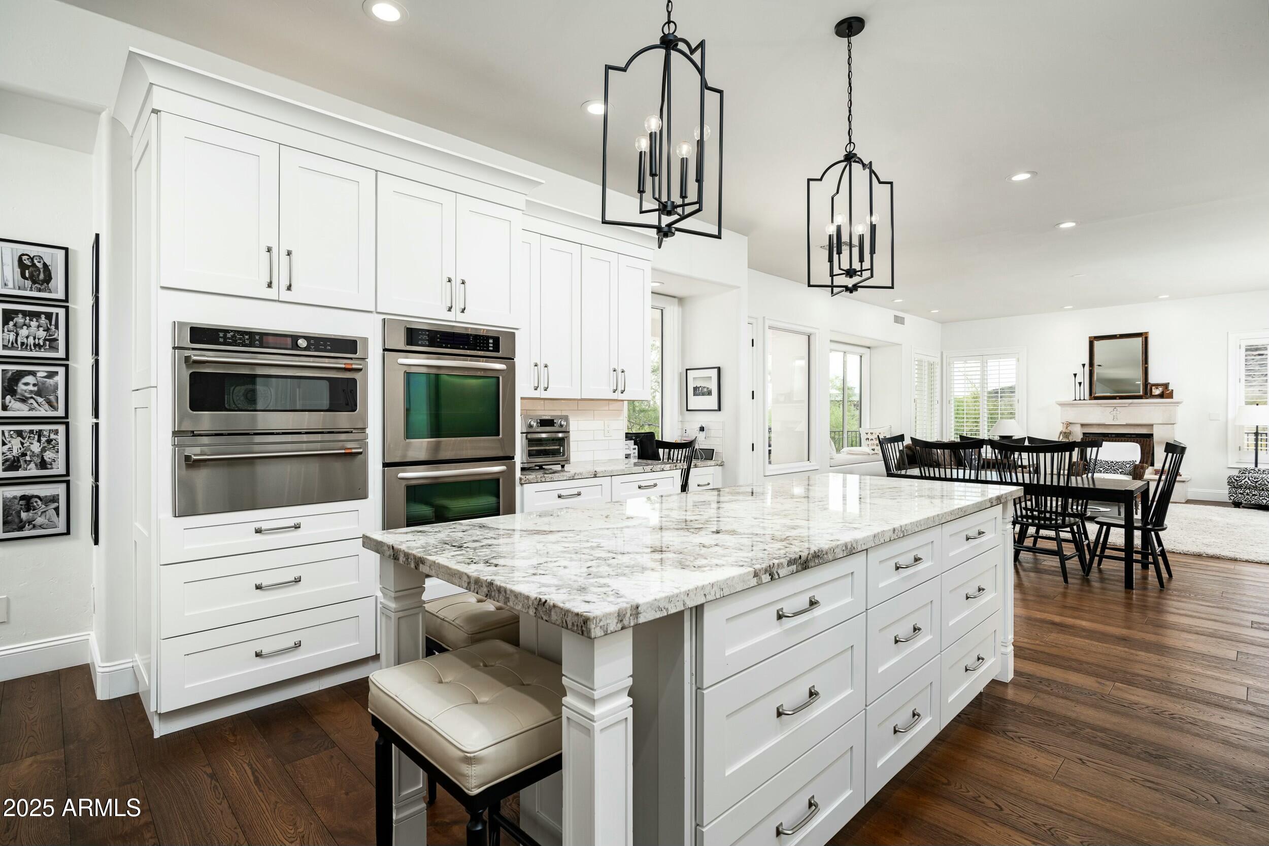 6556 N ARIZONA BILTMORE Circle