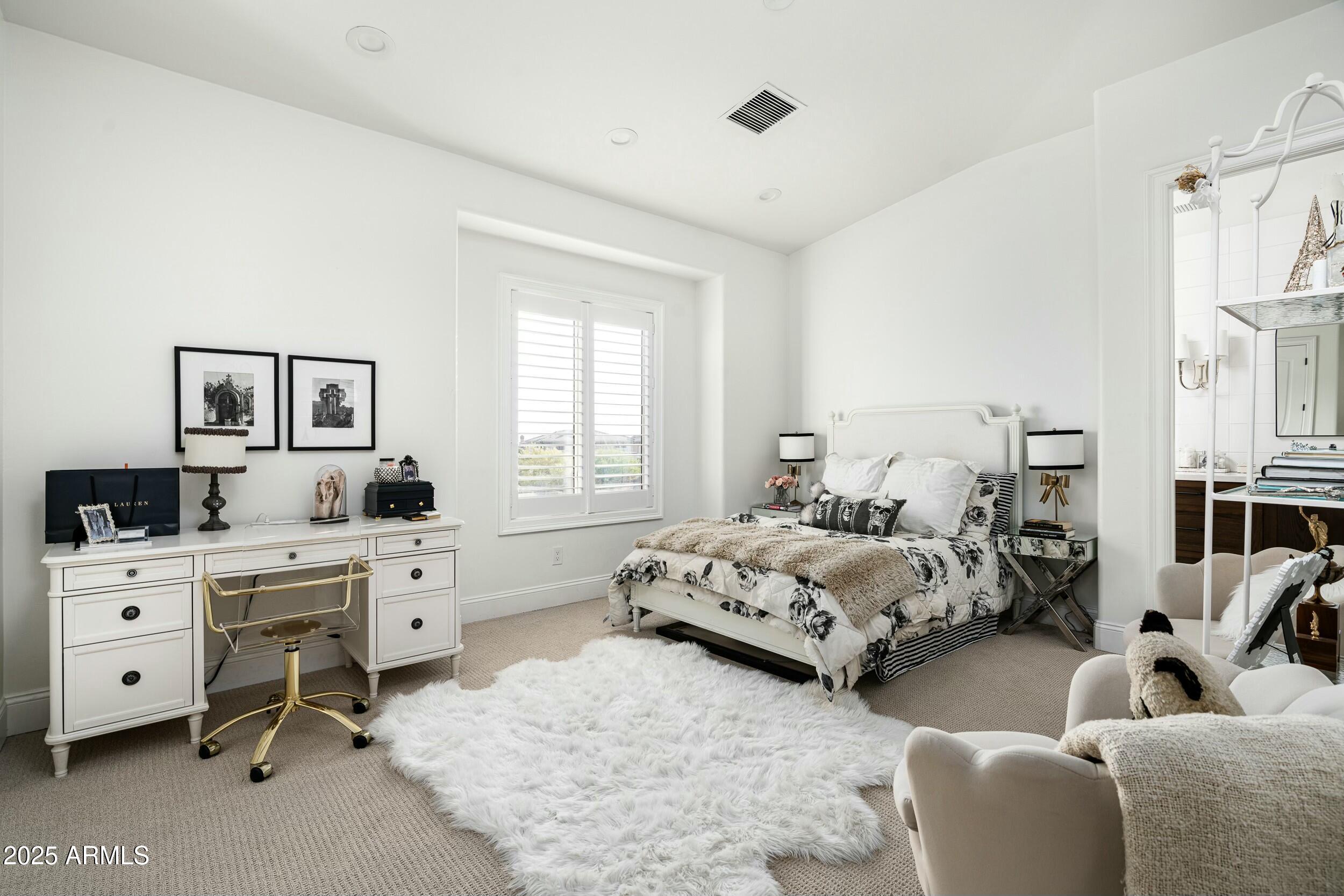 6556 N ARIZONA BILTMORE Circle