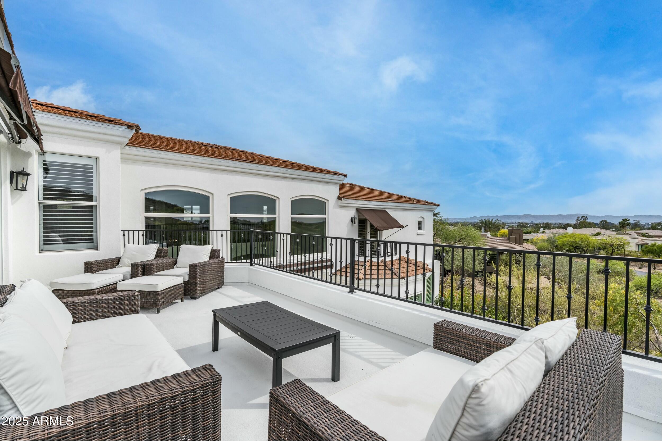 6556 N ARIZONA BILTMORE Circle