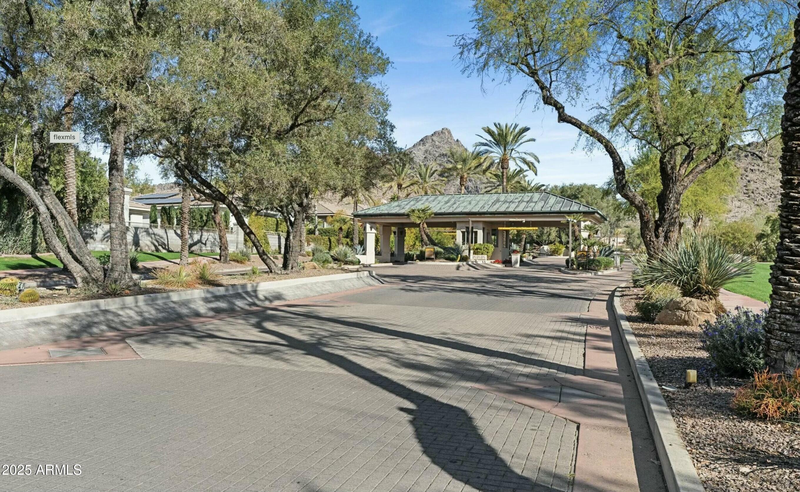 6556 N ARIZONA BILTMORE Circle