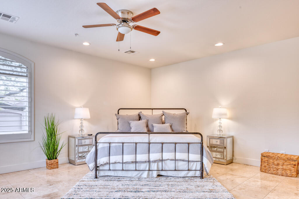 7356 E WHISTLING WIND Way