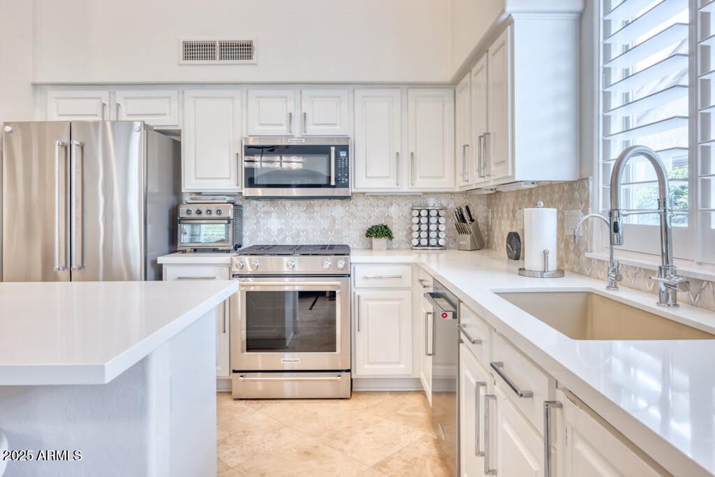7356 E WHISTLING WIND Way