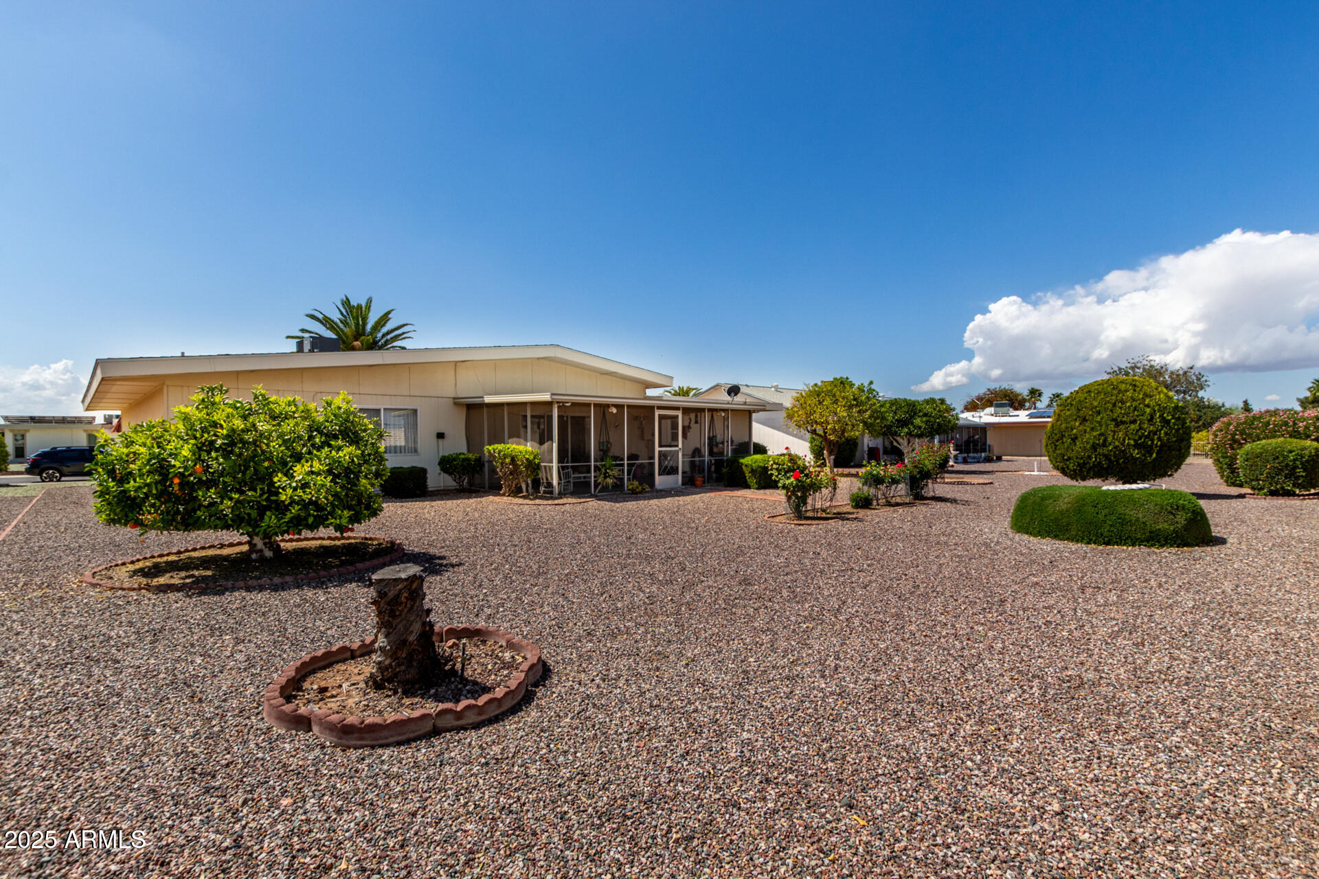 10718 W GARNETTE Drive