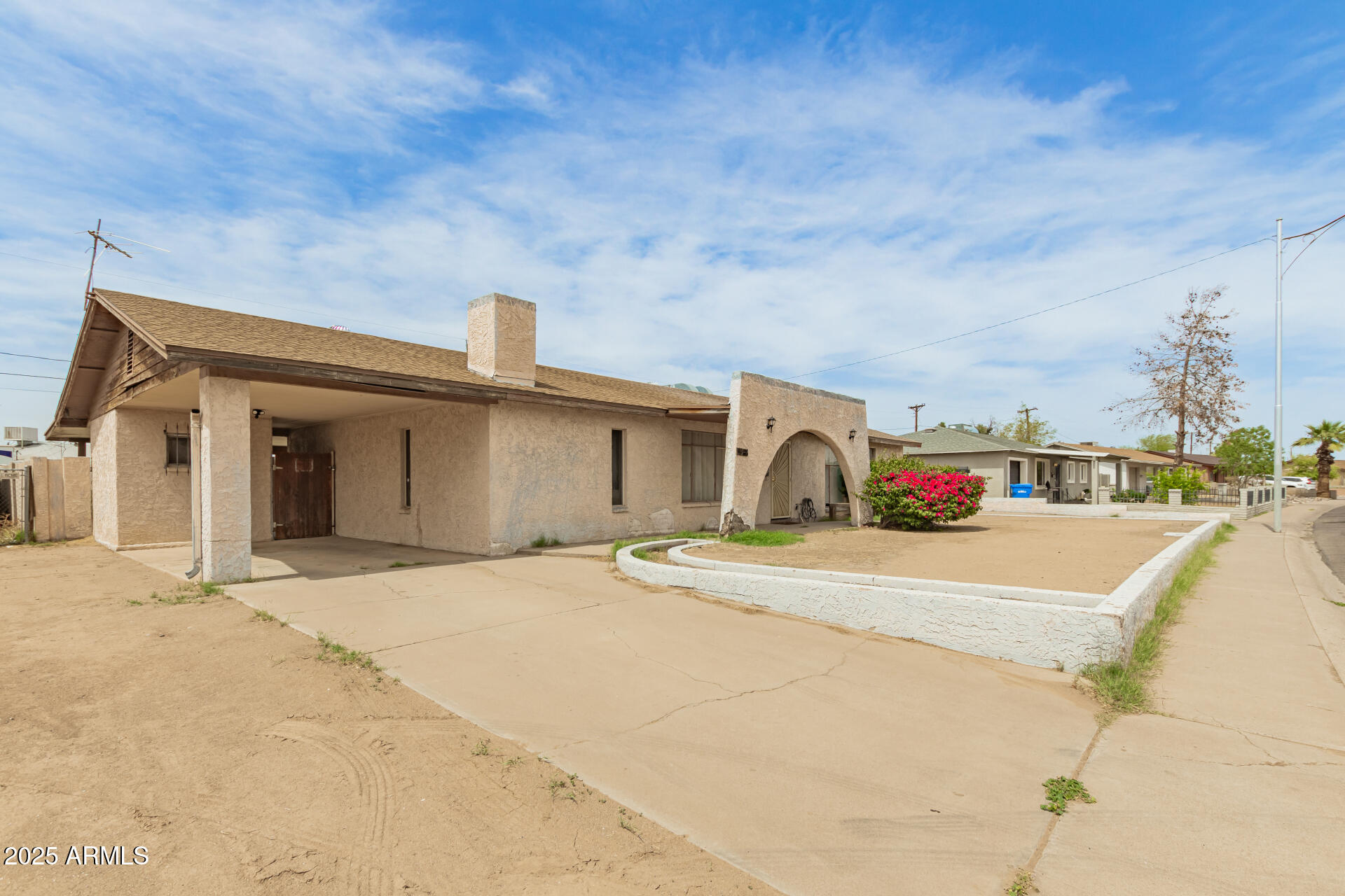 3028 N 40th Lane