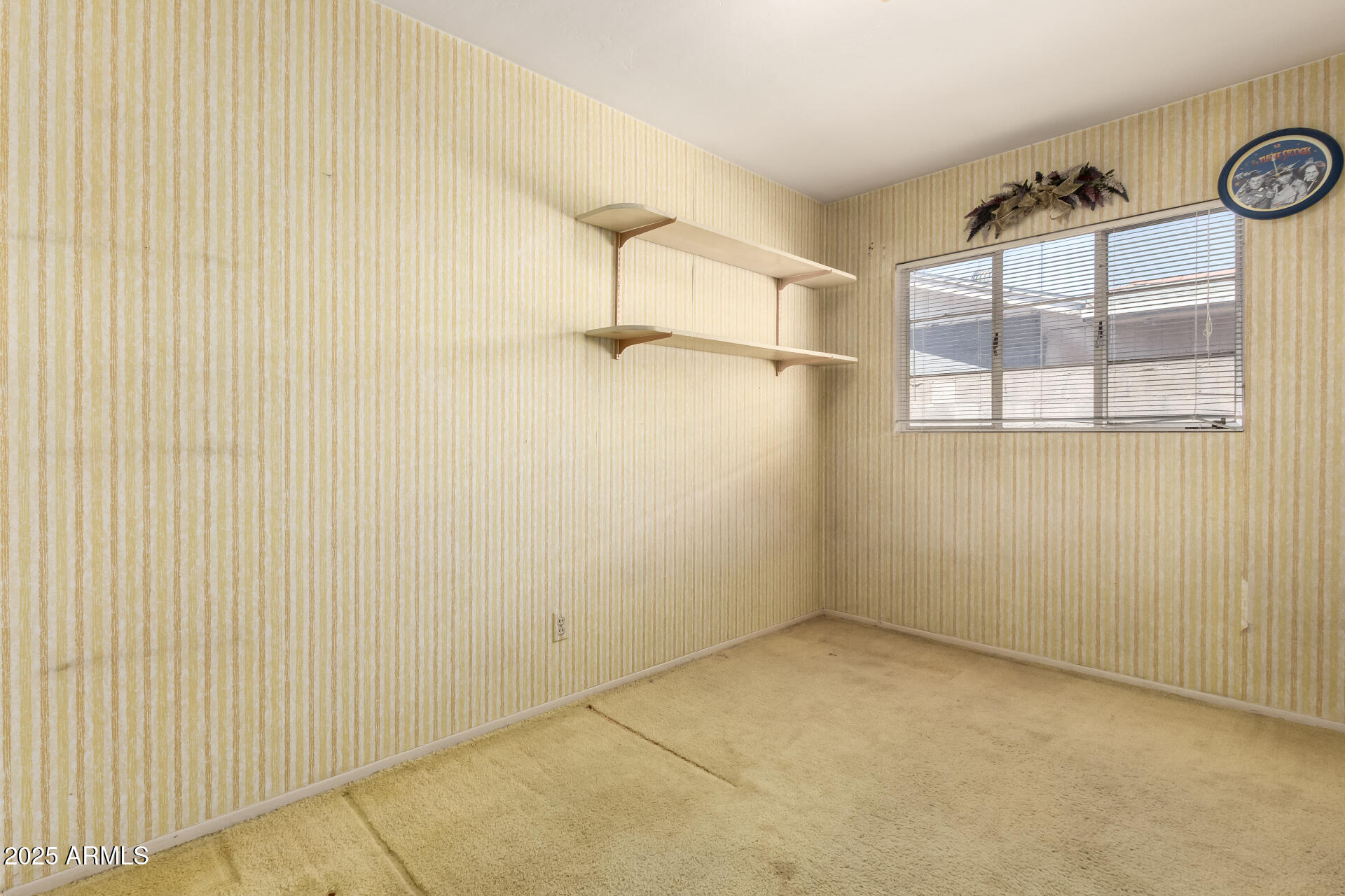 1913 N 22ND Place