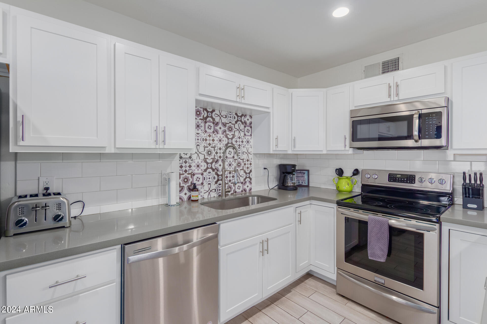 8536 E MARIPOSA Drive