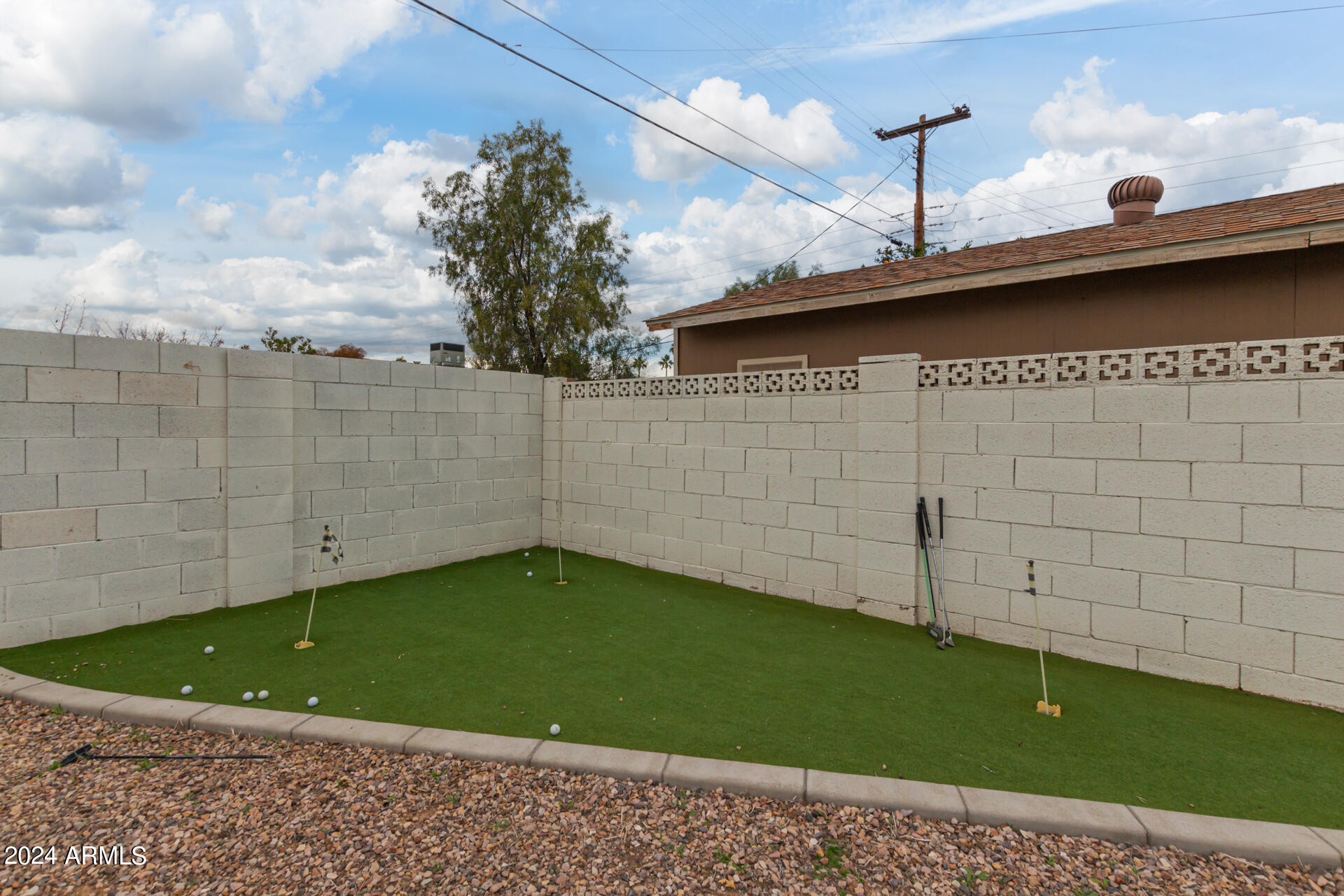 8536 E MARIPOSA Drive