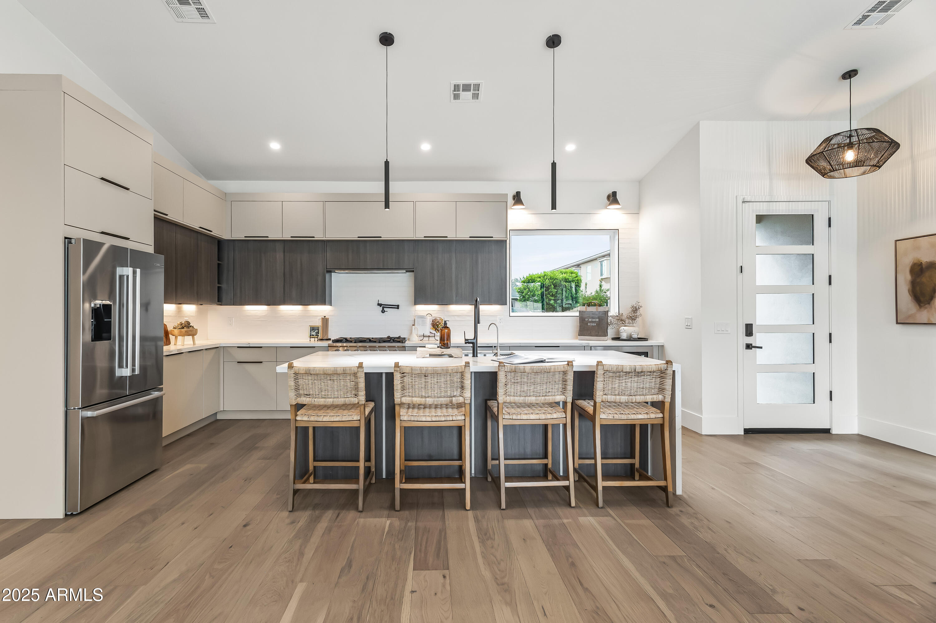 5410 E VERDE Lane