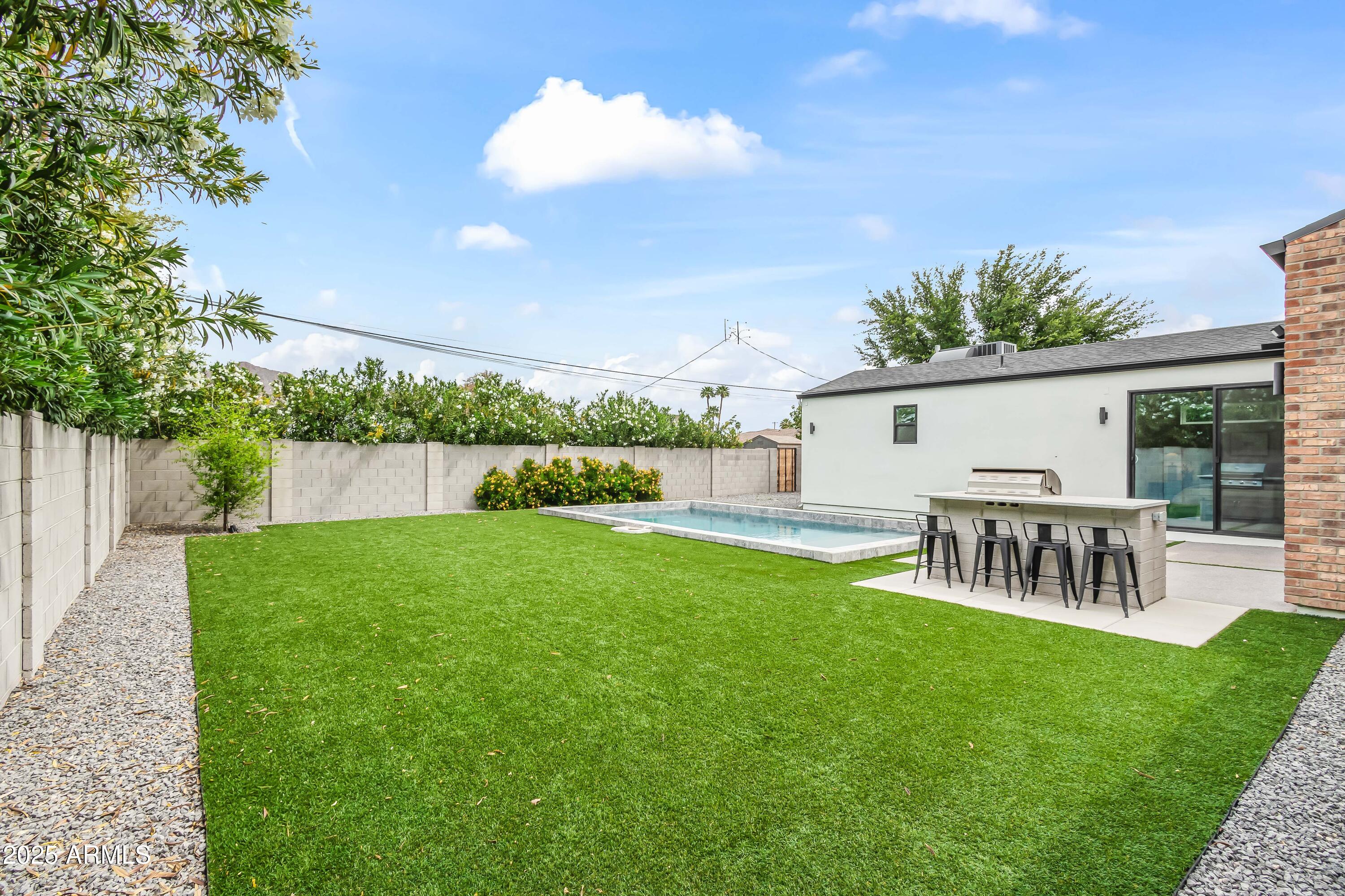 5410 E VERDE Lane