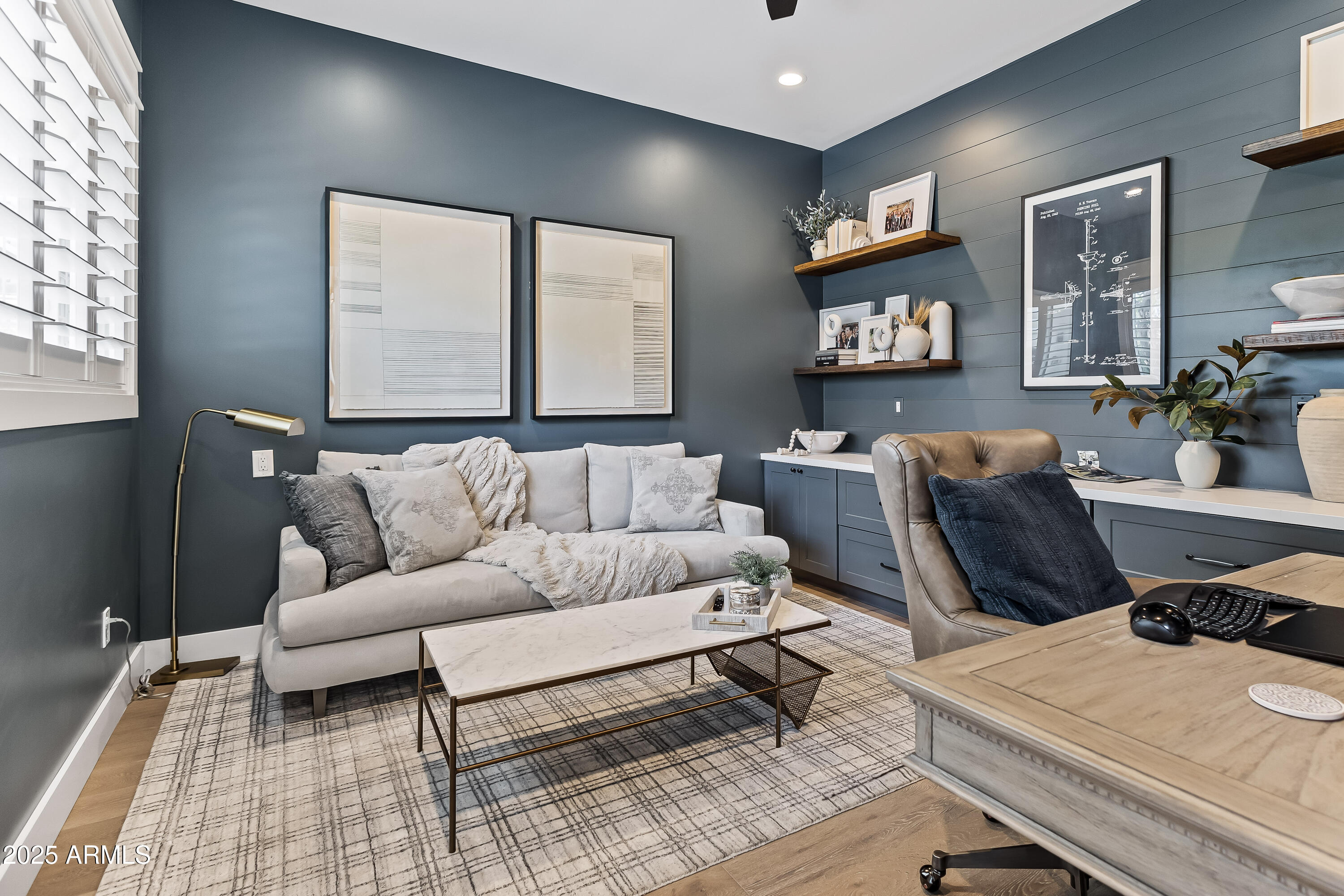 3616 N 54TH Place