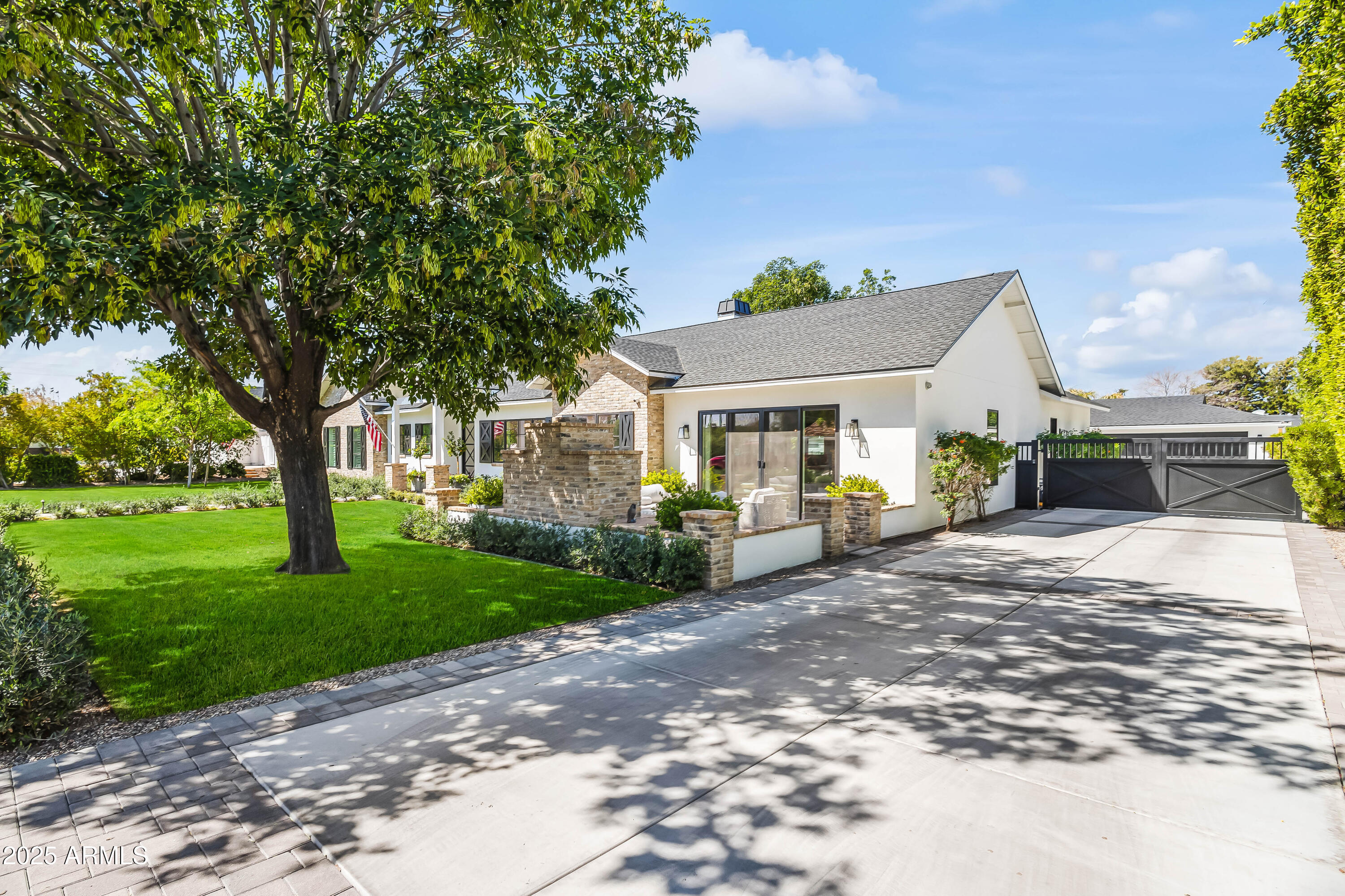 3616 N 54TH Place