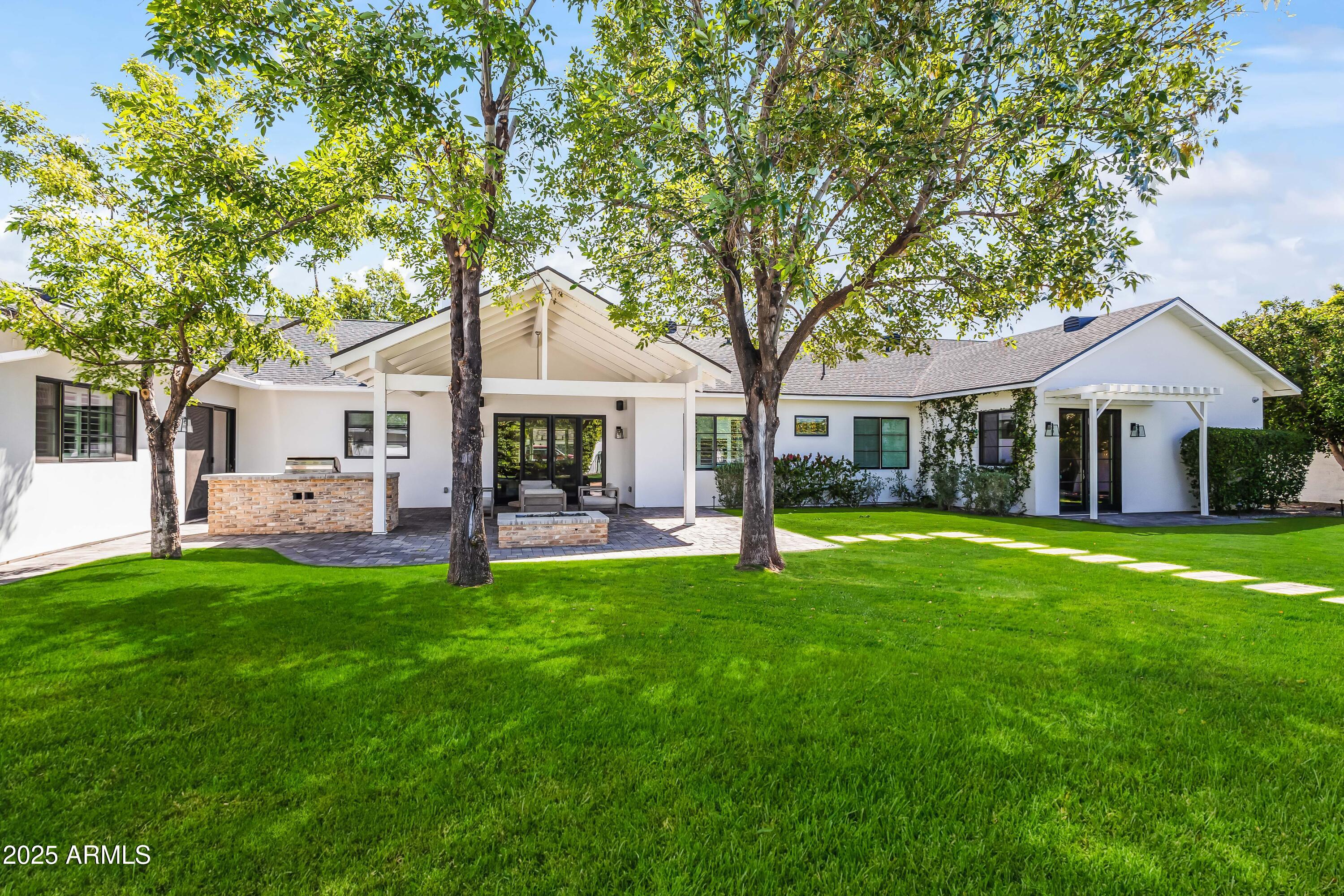 3616 N 54TH Place