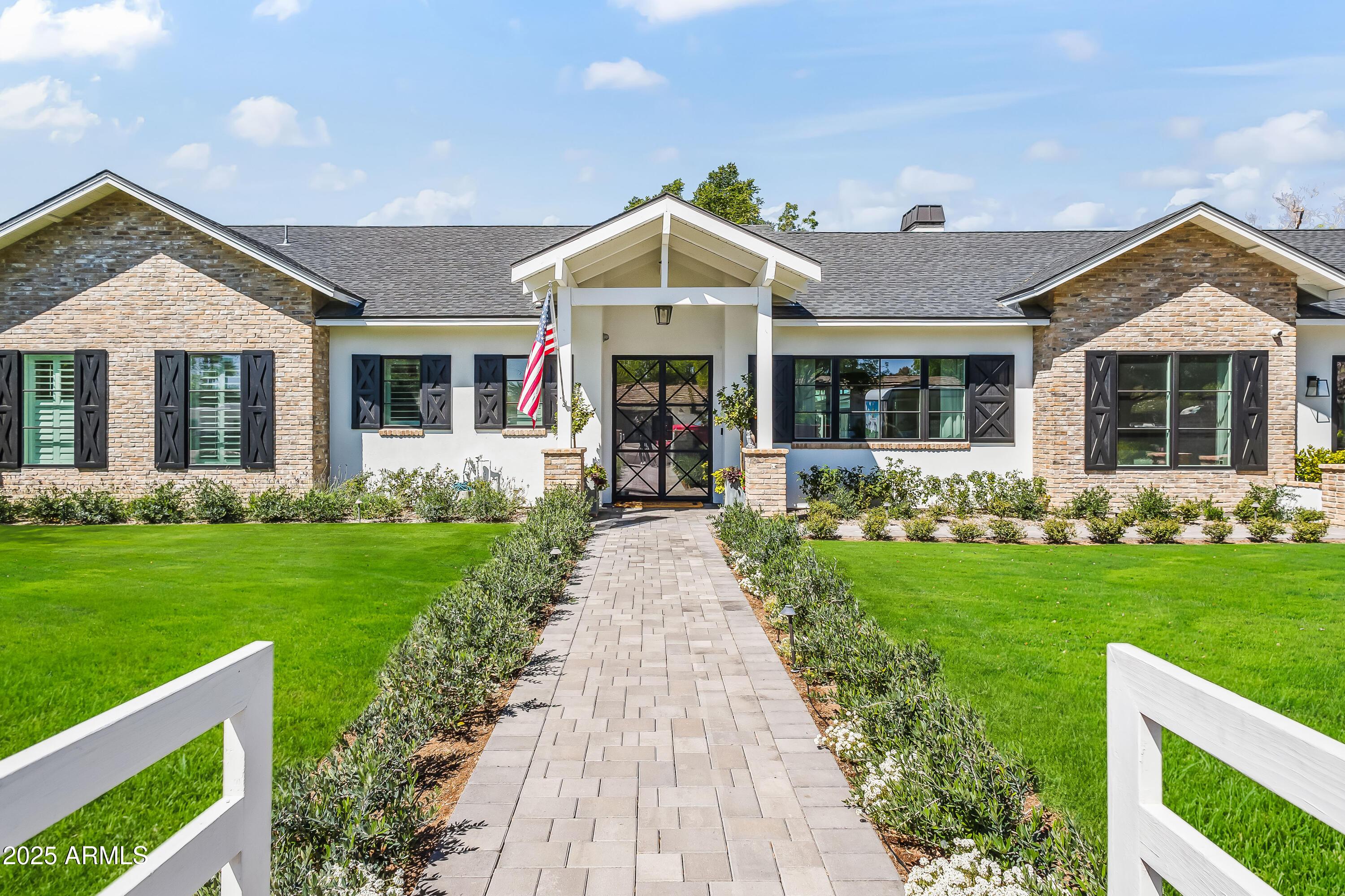 3616 N 54TH Place